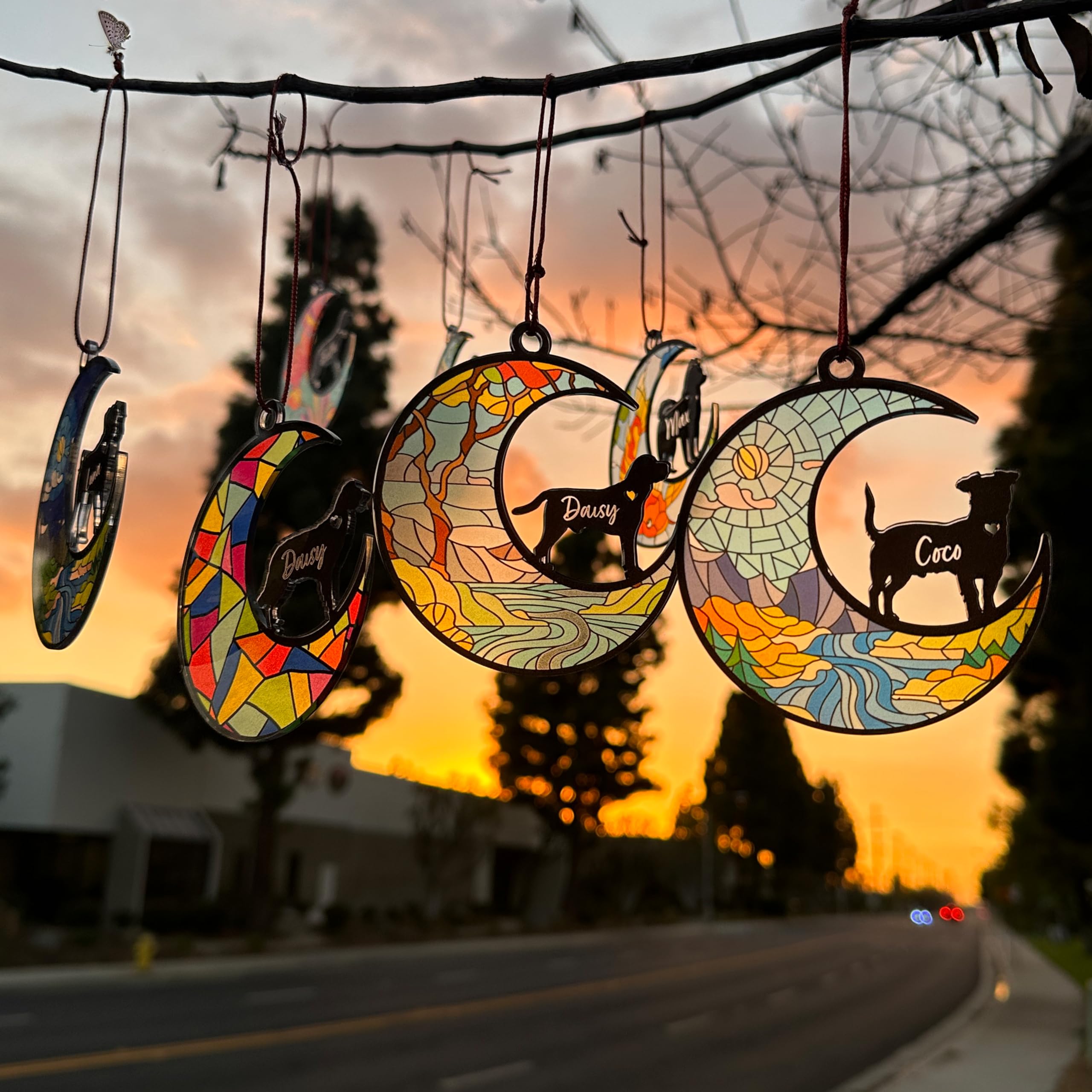 Personalized Dog Memorial Suncatcher with Name & Breed - Pet Loss Sympathy Gift for Dog Lovers - In Loving Memory of Beloved Pets - Perfect for Windows, Graveside Memorials & Healing Spaces
