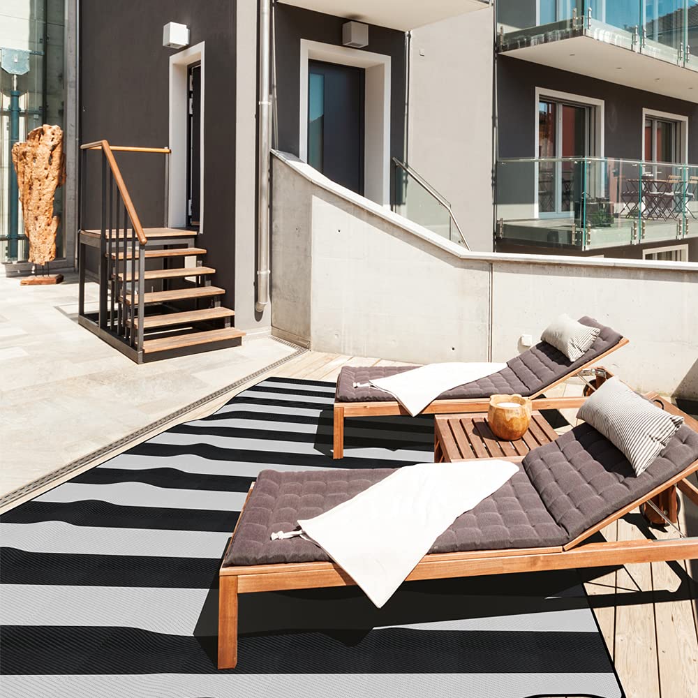 PCINFUNS 5'x8' Waterproof Plastic Straw Rug - Reversible Outdoor Patio Mat for RV, Deck, Porch, Camping, Picnic, Beach & Balcony - Foldable, Durable & Easy to Clean - Perfect for Outdoor Gatherings, Poolside Lounging & Summer Entertaining (Black & White)