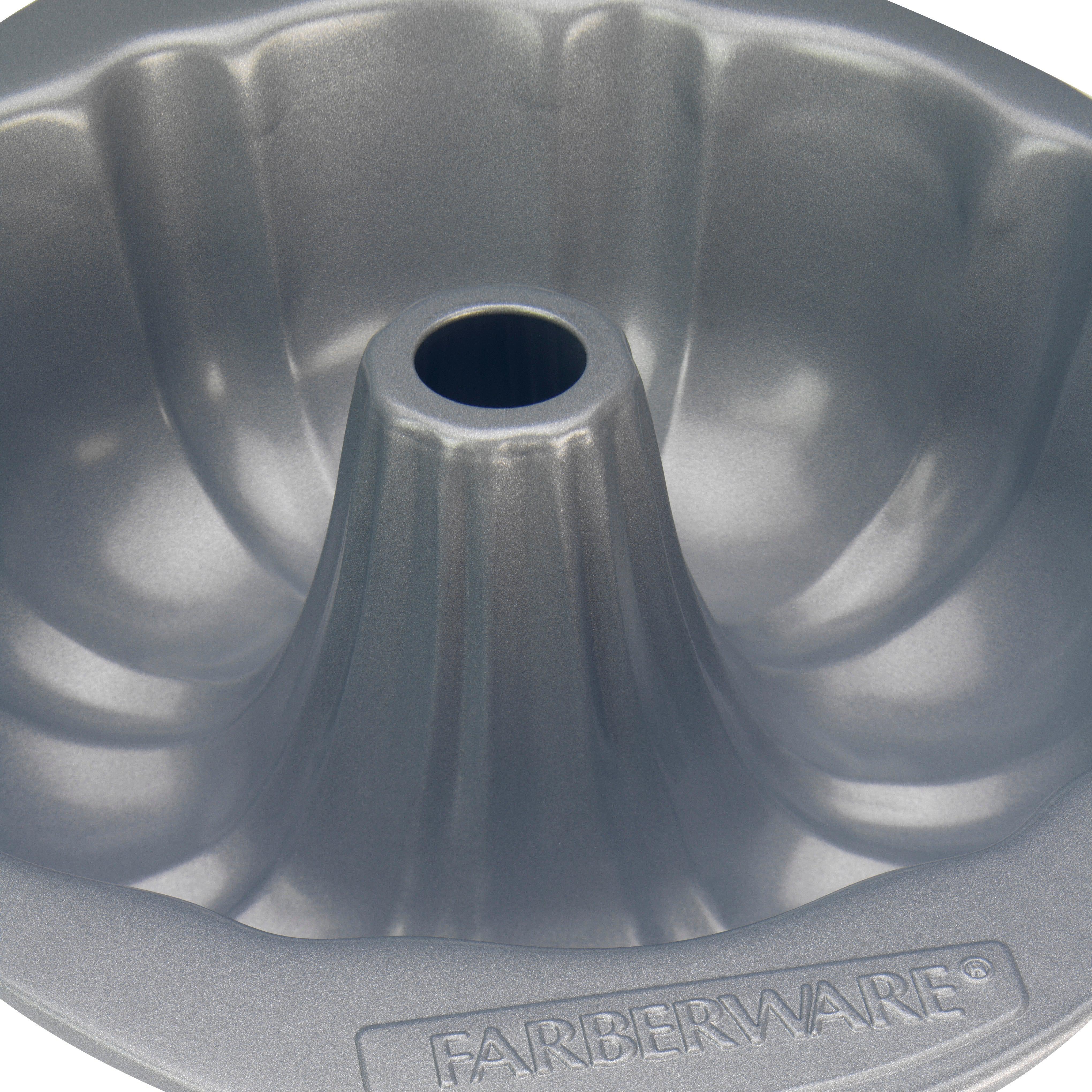10 Inch Fluted Cake Pan - Non-Stick Round Baking Pan for Perfect Bundt Cakes, Durable Carbon Steel for Even Baking - Ideal for Birthday Cakes, Desserts & Holiday Baking