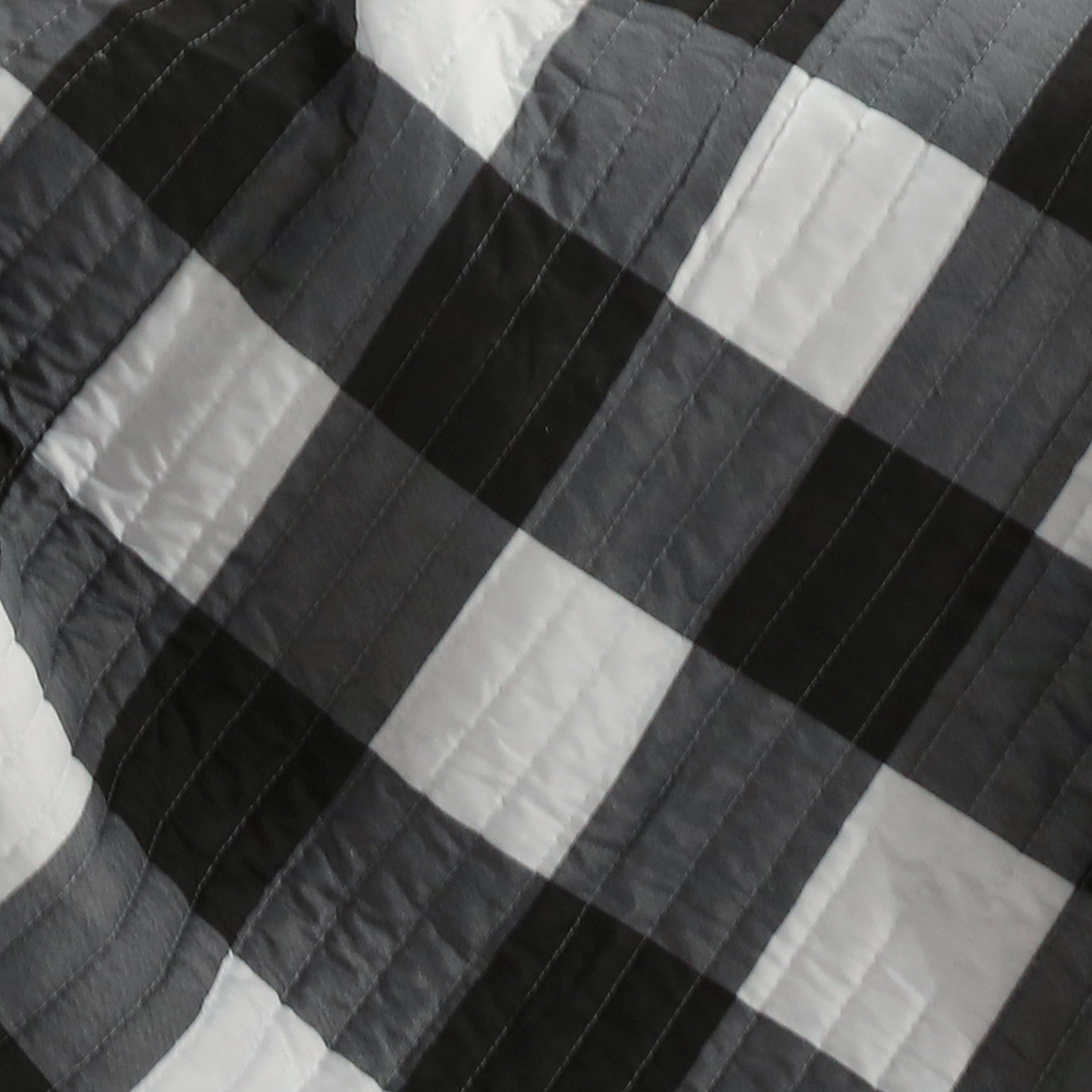 Northern Star Quilted Throw Blanket - Soft Cozy Bedspread for Couch, Sofa & Bed - Perfect for Winter Nights, Movie Time & Home Decor