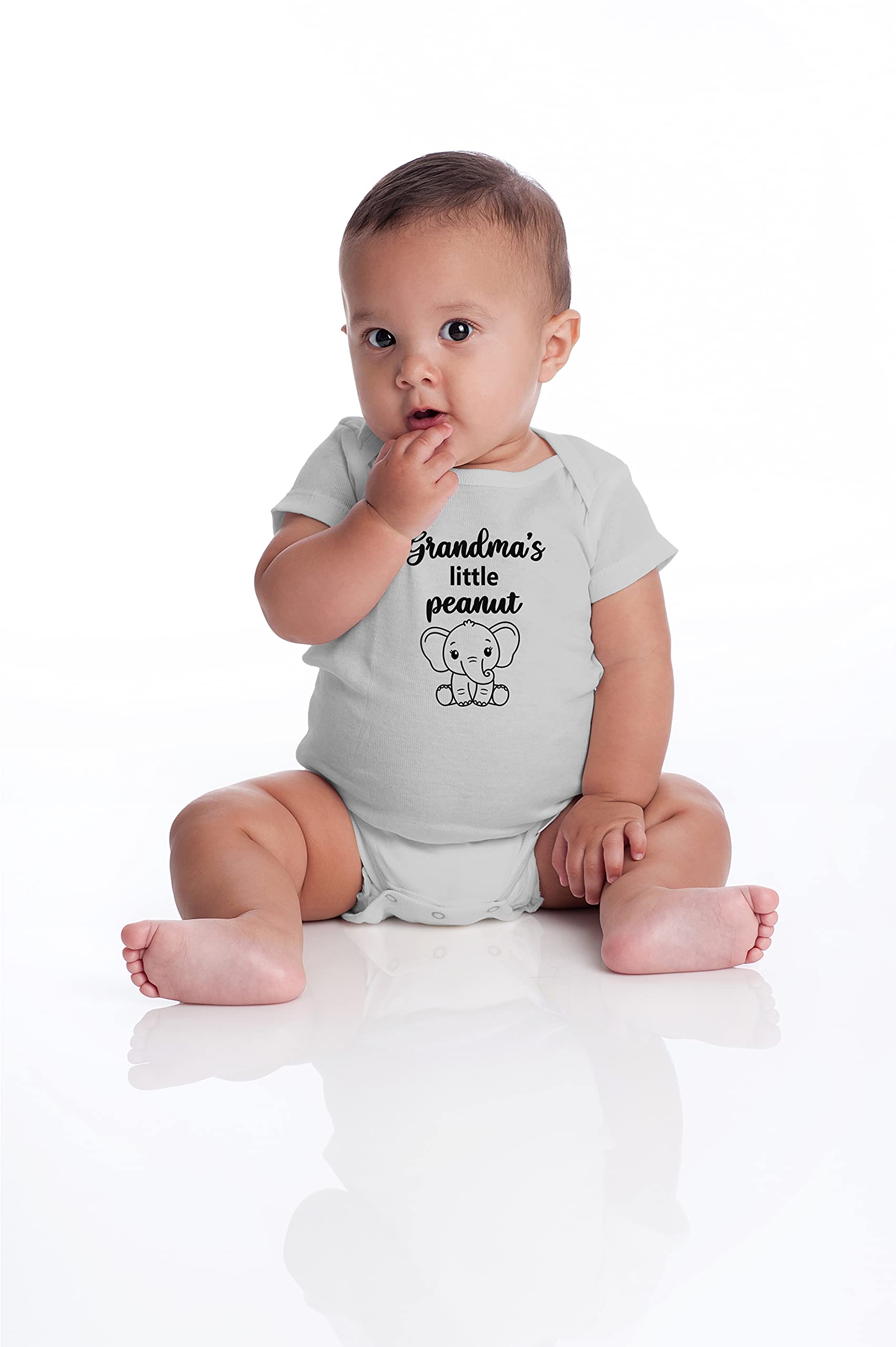 Funny Baby Bodysuit - Cute Newborn Romper for Baby Boys - Grandma's Little Peanut Design - Perfect for Photos, Playtime & Gifts