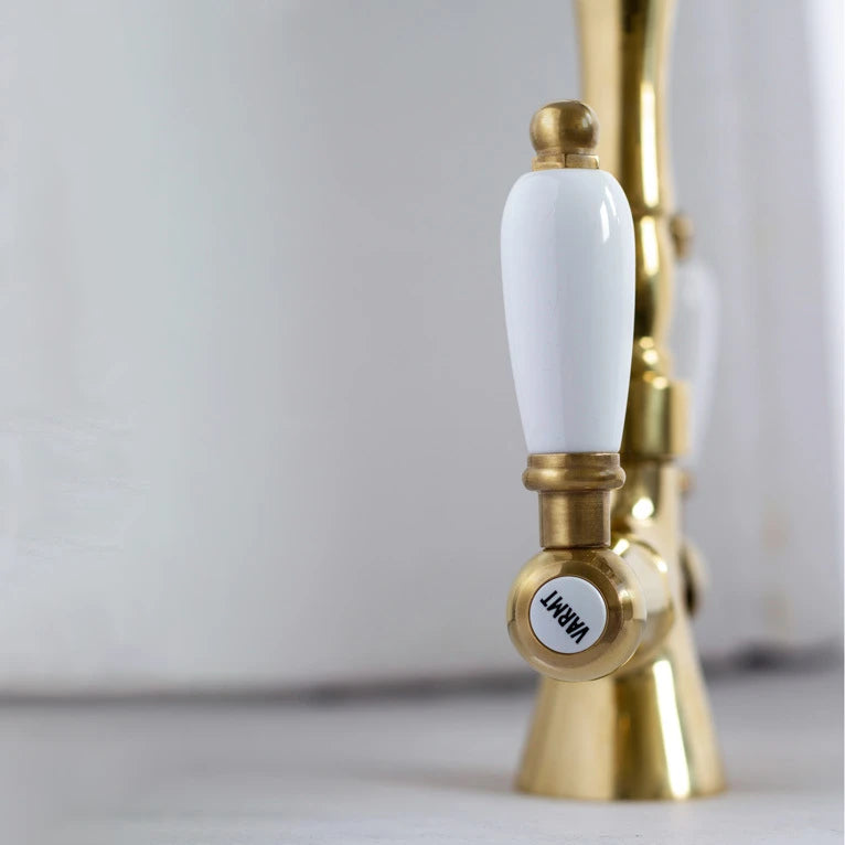 Chelsea Brass Kitchen Faucet with Separate Hand Shower - Perfect for Modern Home Renovation and Easy Dishwashing