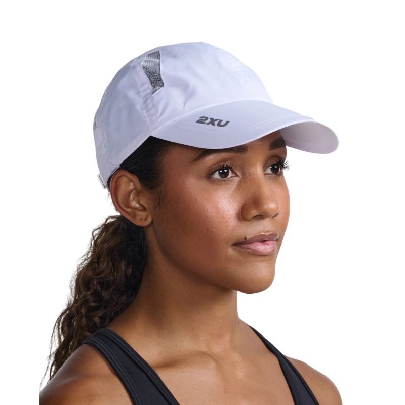 2XU Performance Running Cap for Men & Women - Lightweight, Moisture-Wicking, UV Protection - Perfect for Jogging, Hiking, and Outdoor Sports