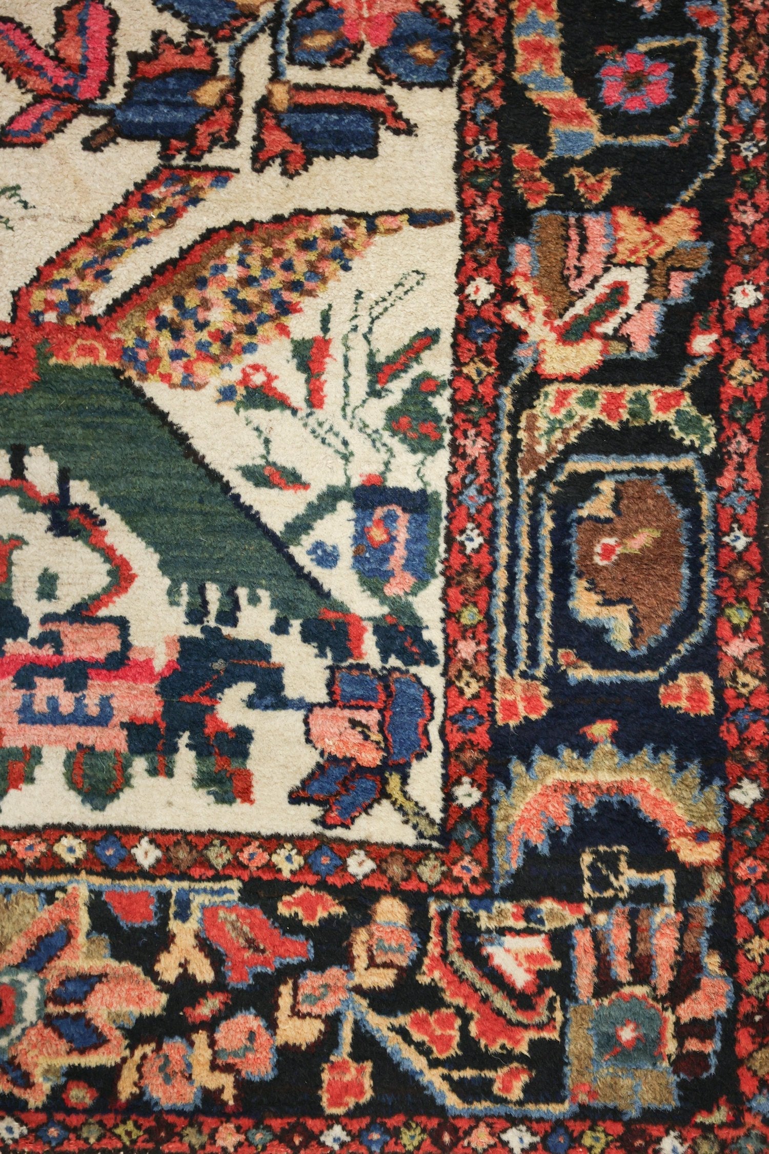 Antique Bakhtiari Handwoven Tribal Rug - J76412 | Authentic Persian Wool Carpet for Living Room, Bedroom & Home Decor