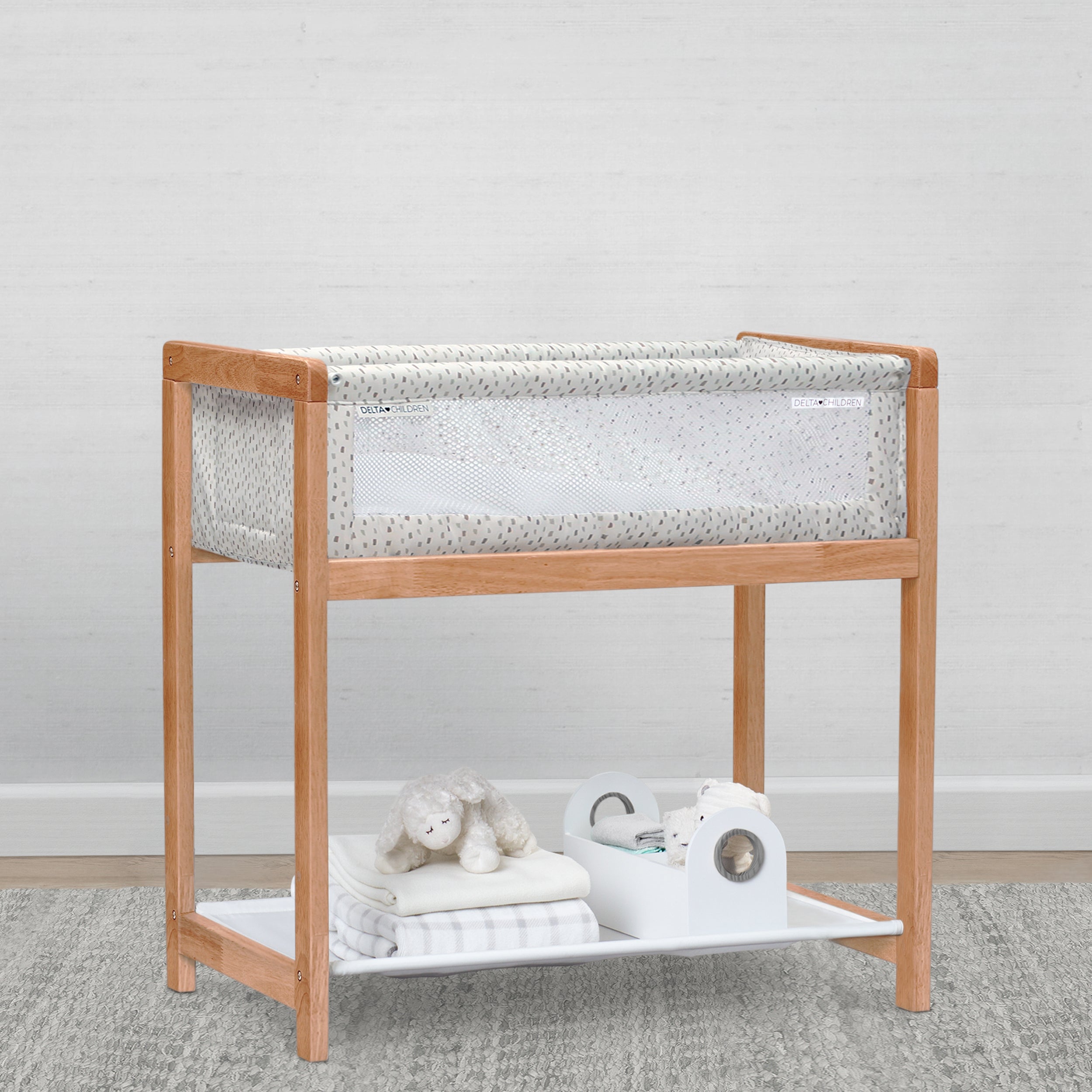 Classic Wood Bedside Bassinet Sleeper - Portable Crib with Premium Wood Frame for Newborns & Infants | Perfect for Nursery, Bedroom & Travel