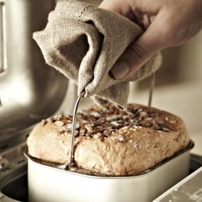 Lakeland Compact 1lb Daily Loaf Bread Maker Machine - White | Perfect for Small Kitchens, Homemade Fresh Bread, Breakfast & Family Meals