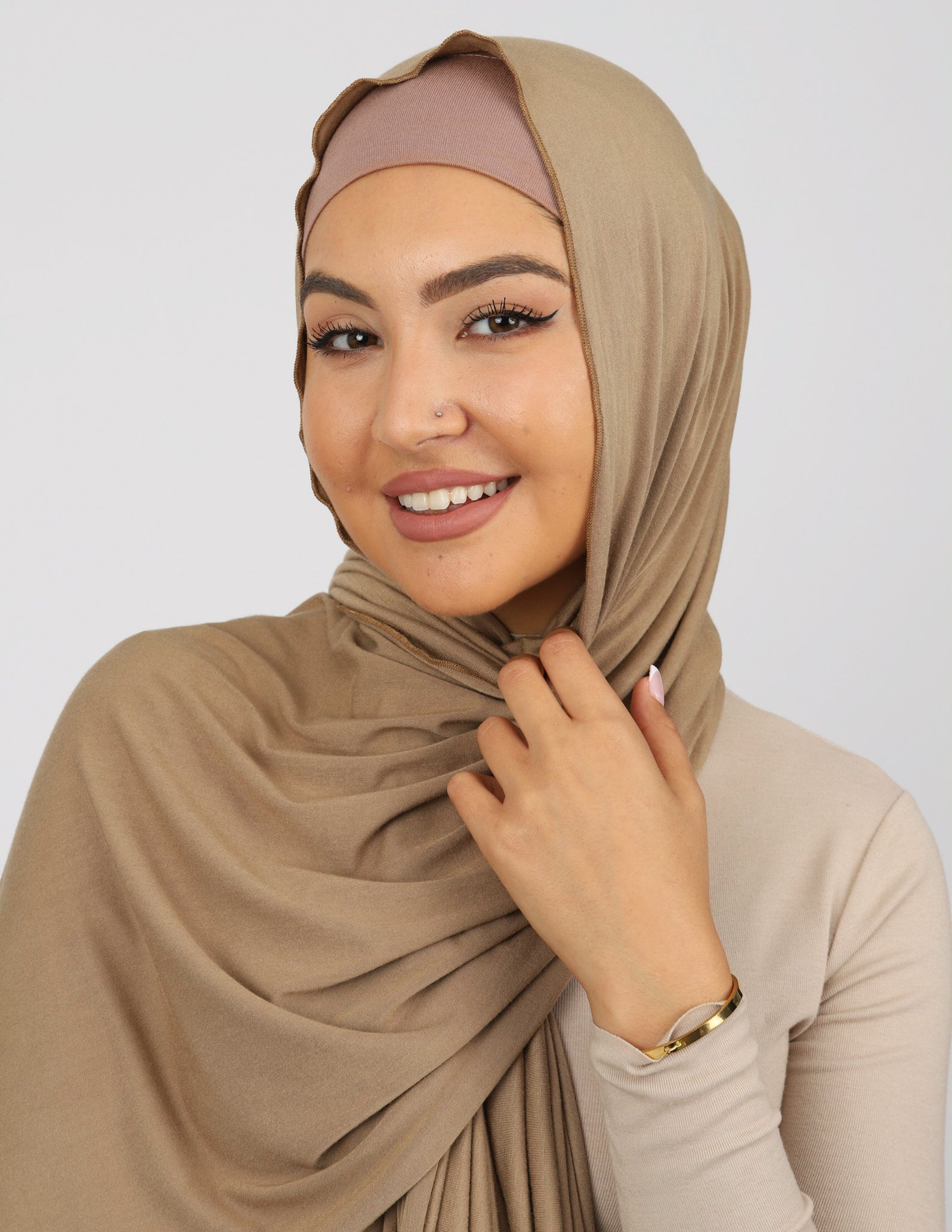 Stylish Jersey Scarf in Shades of Brown - Soft & Comfortable Fashion Accessory for Women | Perfect for Fall & Winter Outfits, Casual Wear, and Layering