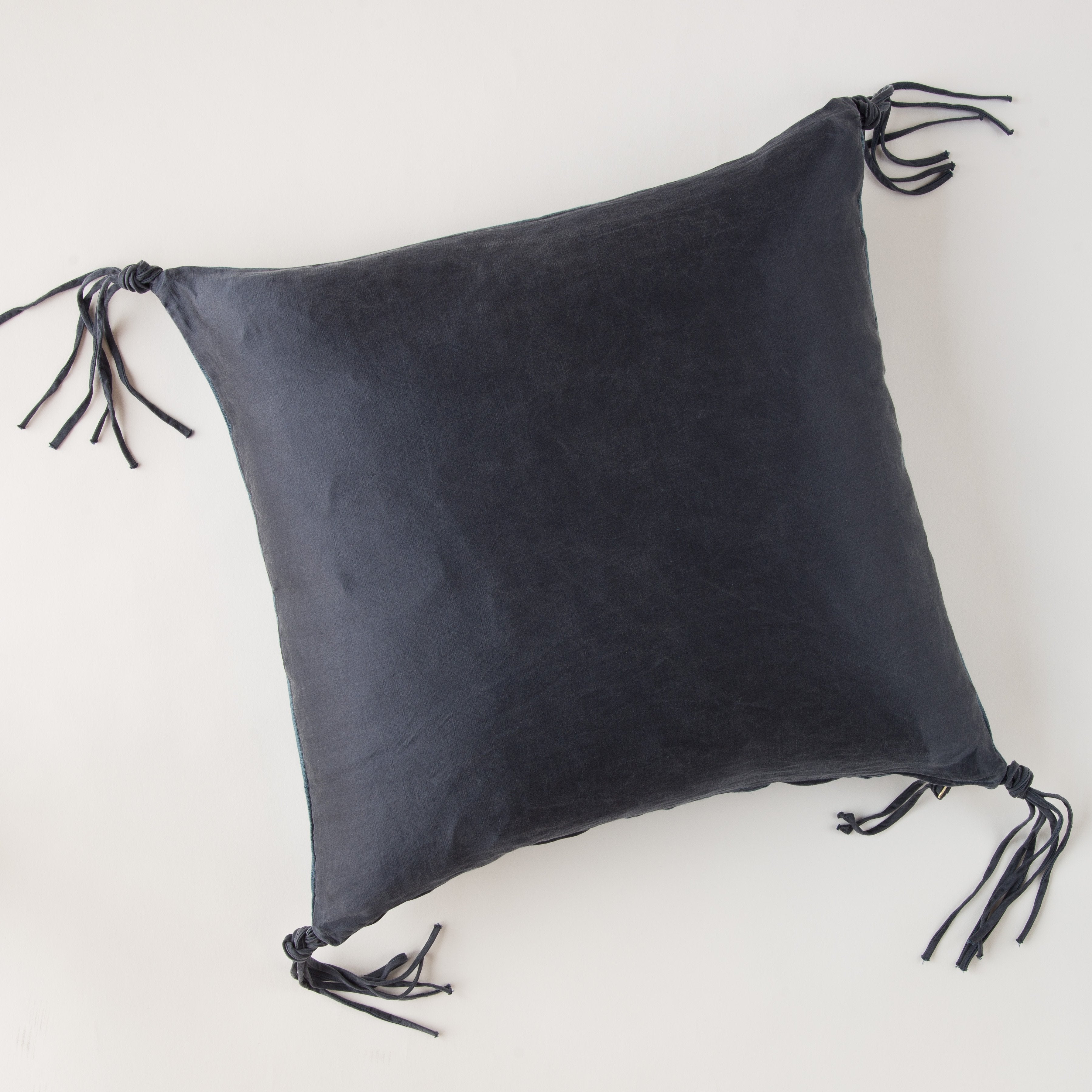 Soft & Cozy Taline Throw Pillow - Decorative Cushion for Sofa, Bed, Living Room - Perfect for Home Decor, Relaxation & Comfort