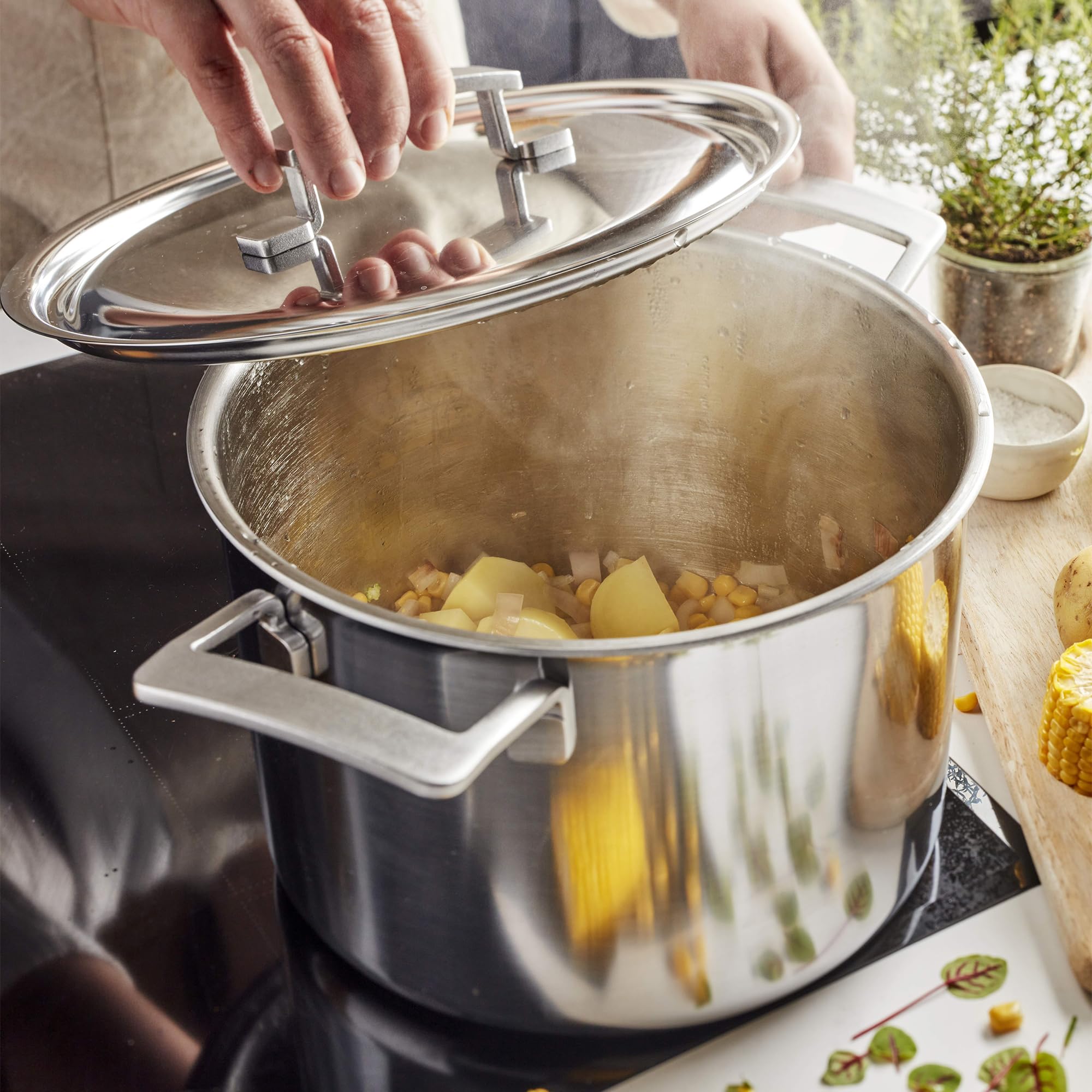 Demeyere Industry 5-Ply 8-Quart Stainless Steel Stock Pot with Lid - Professional Grade Cookware for Soups, Stews & Pasta - Perfect for Home Chefs & Commercial Kitchens