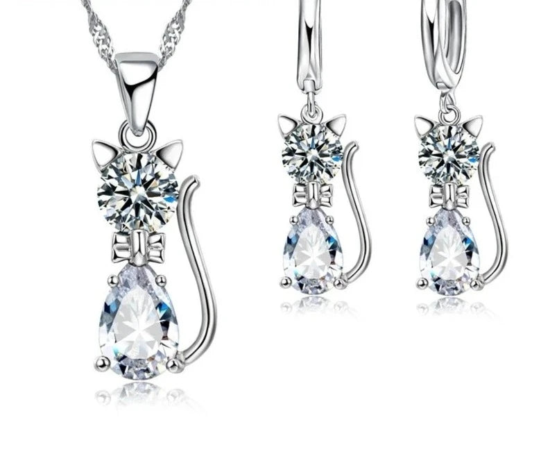 Stylish Cute Cat Pendant Necklace for Women - Elegant Animal Jewelry Gift for Cat Lovers - Perfect for Daily Wear, Parties & Special Occasions
