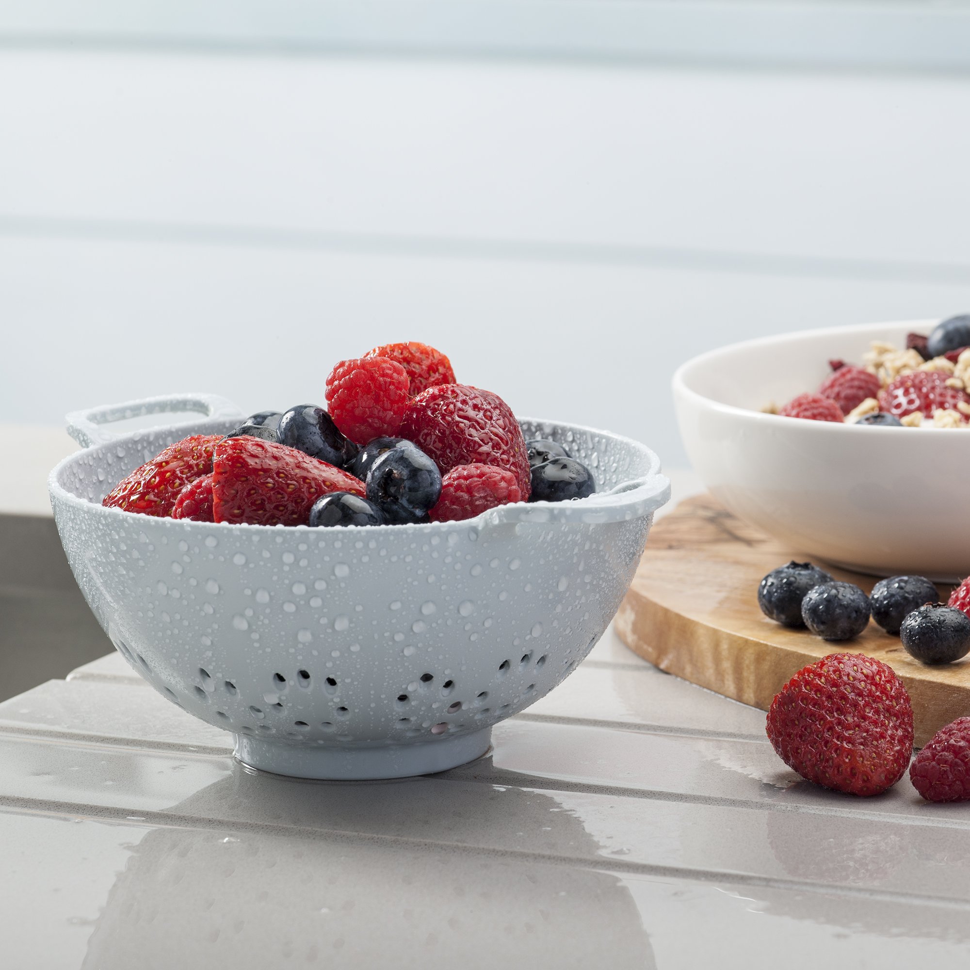 G209B Small Colander (6”/15cm) - Durable Melamine Kitchen Strainer in Duck Egg Blue, 19.5 x 15 x 7.5 cm - Perfect for Washing Fruits, Vegetables & Pasta