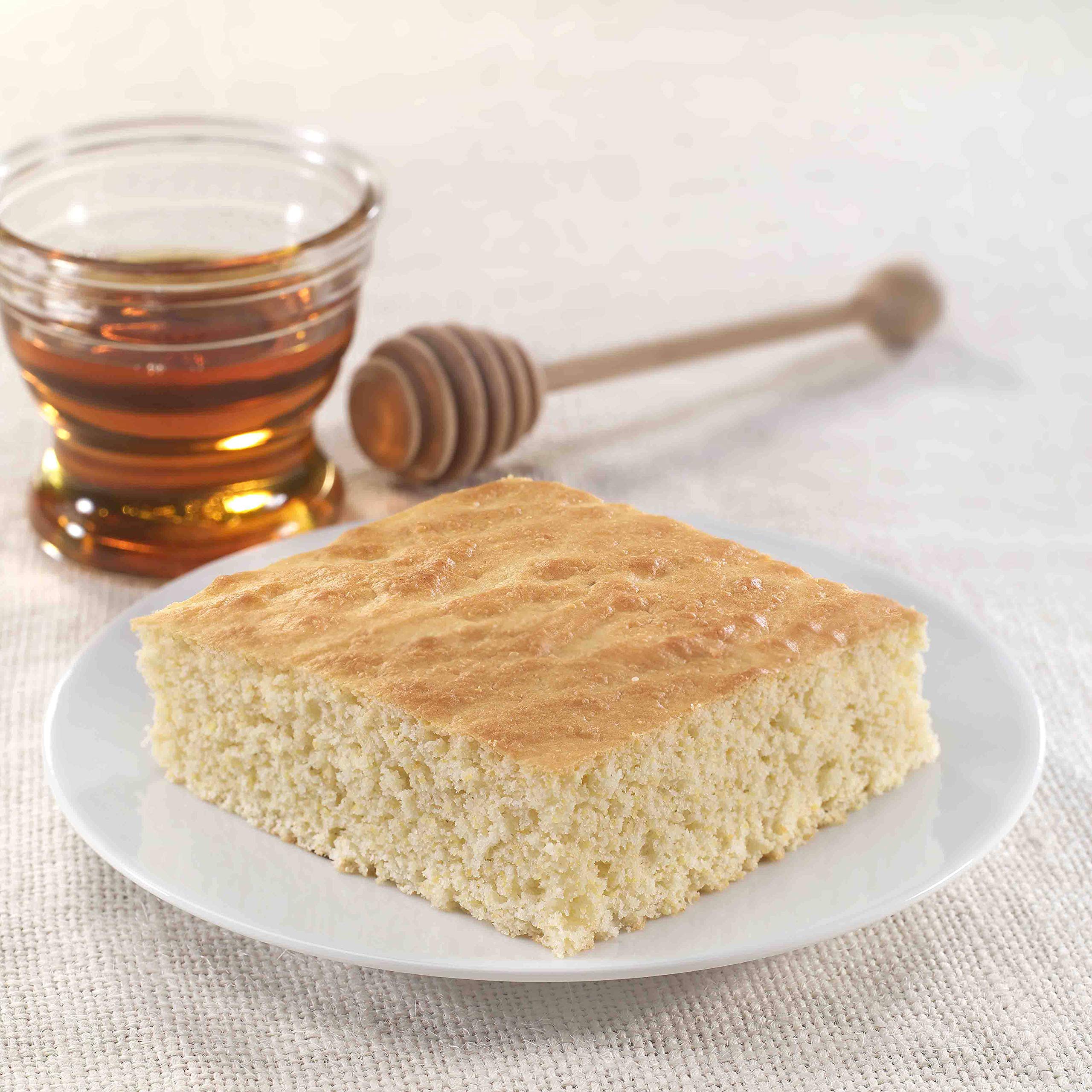 Pioneer Trans Fat Free Complete Deluxe Corn Bread Mix - 5 Pound (Pack of 6) | Perfect for Baking, Holiday Meals & Southern-Style Cooking