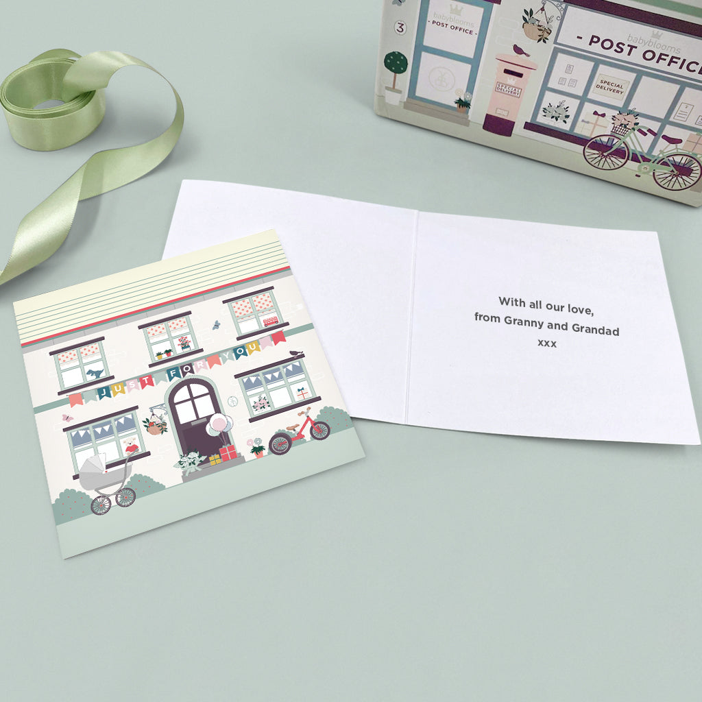 Danny Duck Neutral Baby Welcome Hamper - Perfect for Newborn Gifts, Baby Showers & Nursery Decor