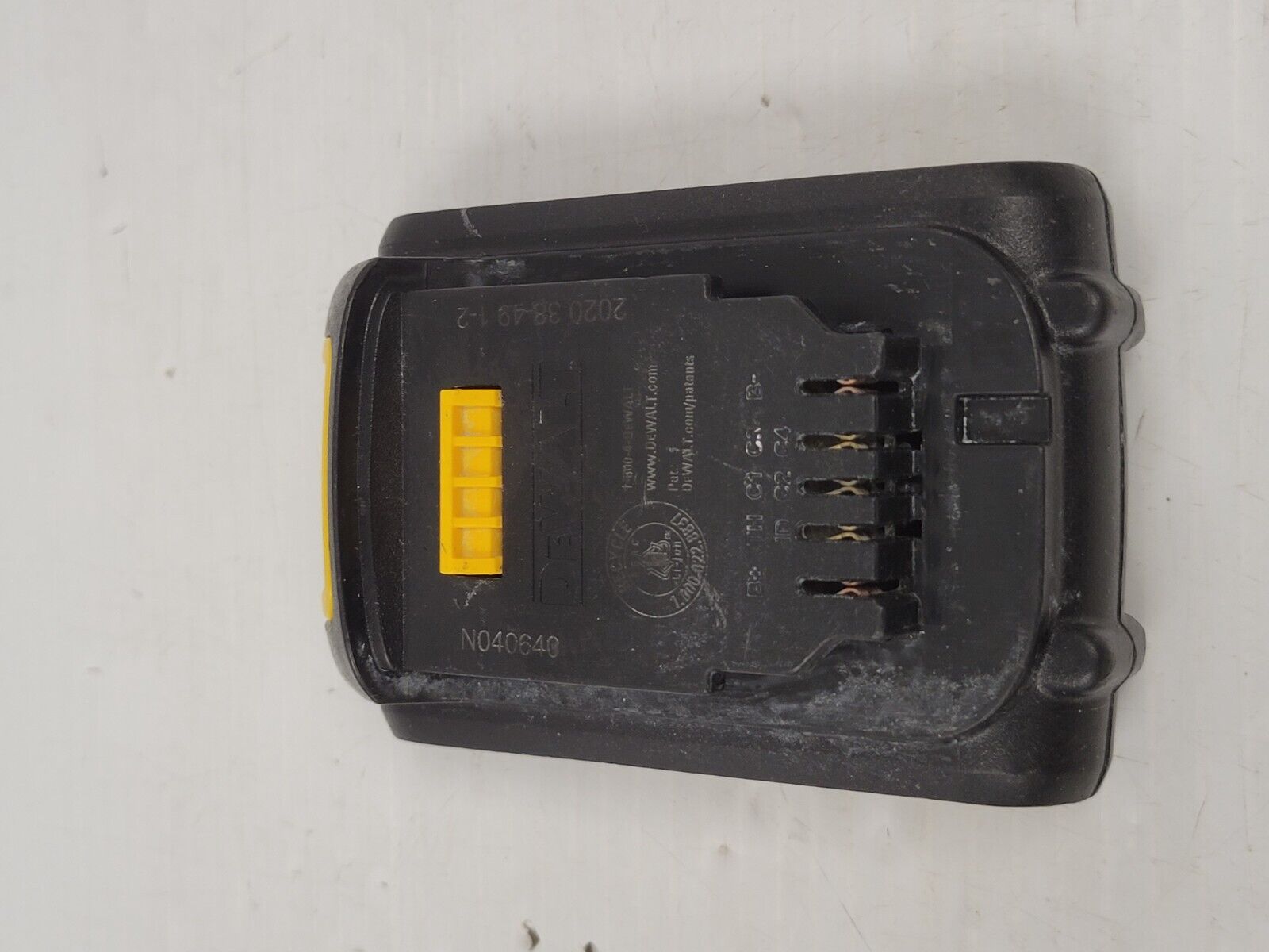 DEWALT DCB20 20V MAX Lithium-Ion Battery Replacement for Power Tools - Compatible with Drills, Saws & More - Ideal for Construction, DIY Projects & Home Improvement