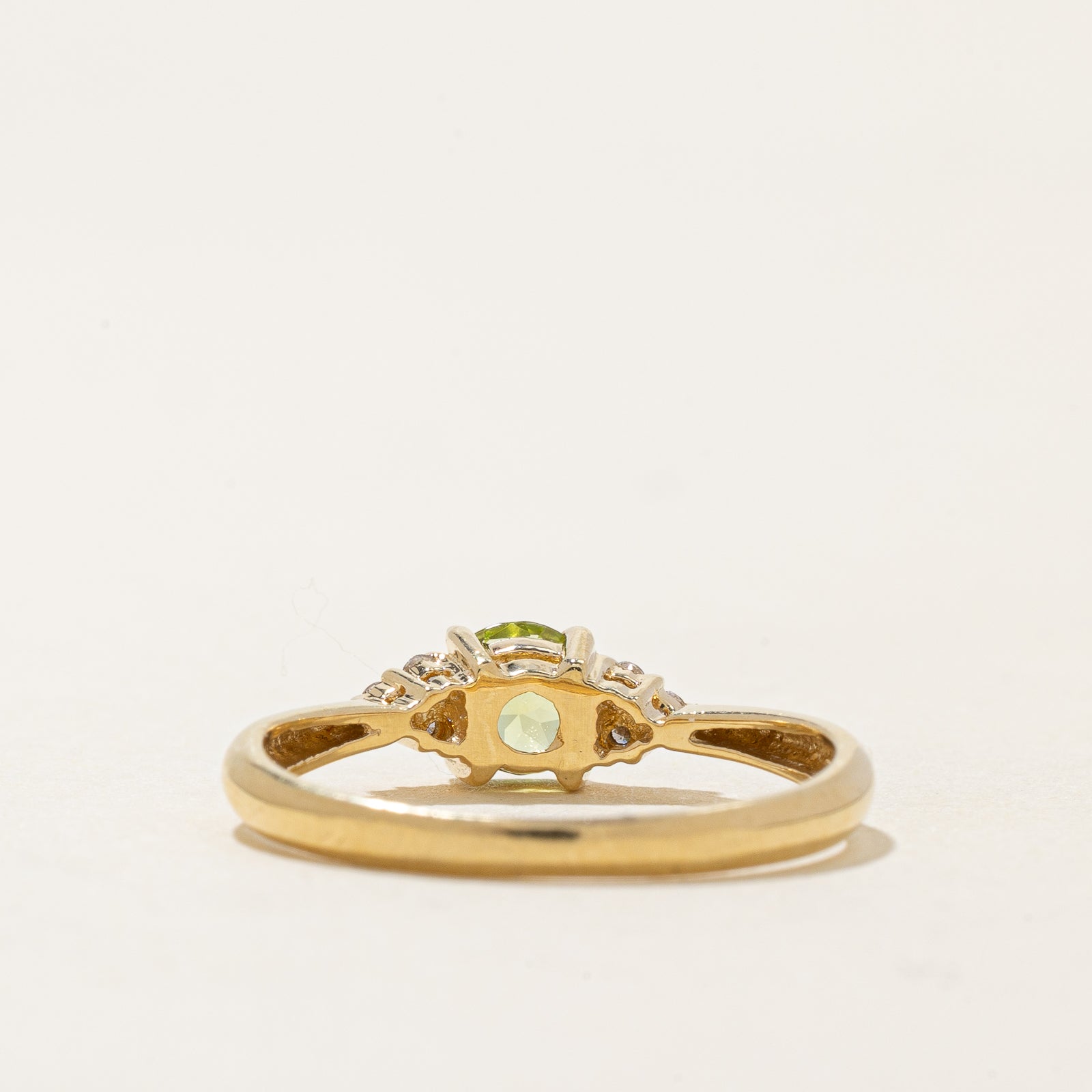 0.50ct Round Cut Peridot & Diamond Ring - 0.06ctw, Size 7.25, Elegant Birthstone Jewelry for August, Perfect Gift for Anniversary, Engagement or Special Occasions