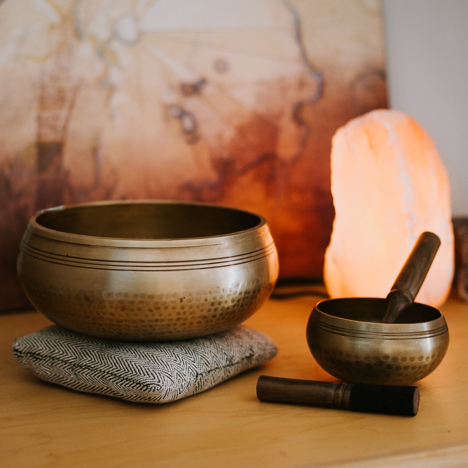 Hand Hammered Tibetan Singing Bowl Set - Meditation & Healing Sound Therapy for Yoga, Mindfulness & Relaxation - Perfect for Home, Spa & Studio Use