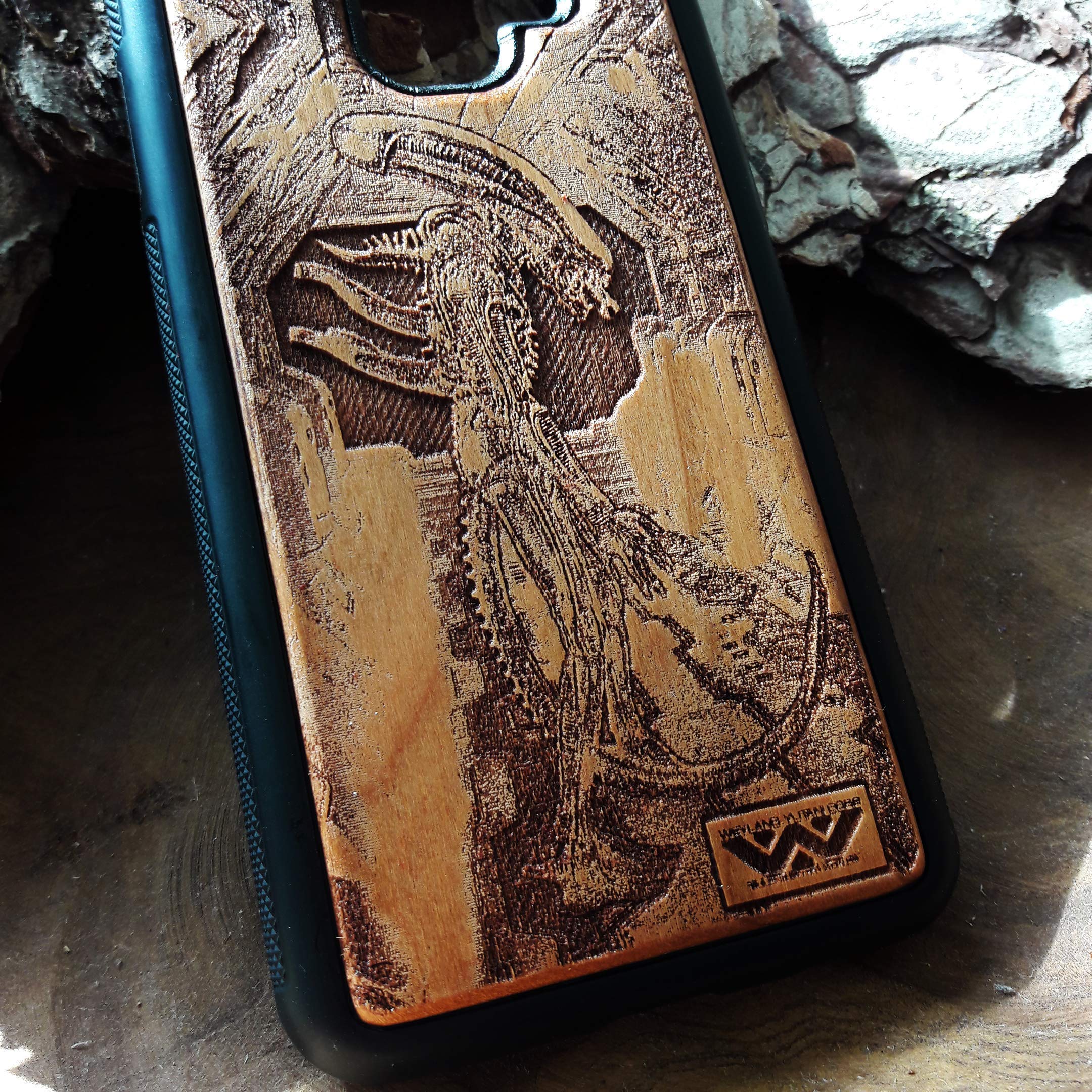 Xenomorph Alien Laser Engraved Wood Phone Case for iPhone 16/15/14/13/12/11 Pro Max Mini & Galaxy S25/S24/S23/S22/S21/S20 Ultra Plus - Eco-Friendly Slim Durable Wooden Cover - Perfect for Sci-Fi Fans & Nature Lovers