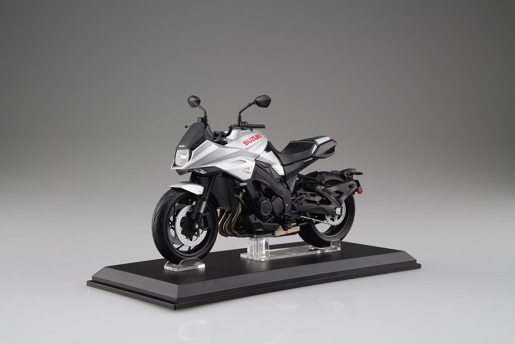1/12 Scale AOSHIMA SUZUKI GSX-S1000S KATANA Motorcycle Model Kit - Metallic Mystic Silver for Collectors & Hobbyists | Perfect for Display, DIY Projects & Gift Giving
