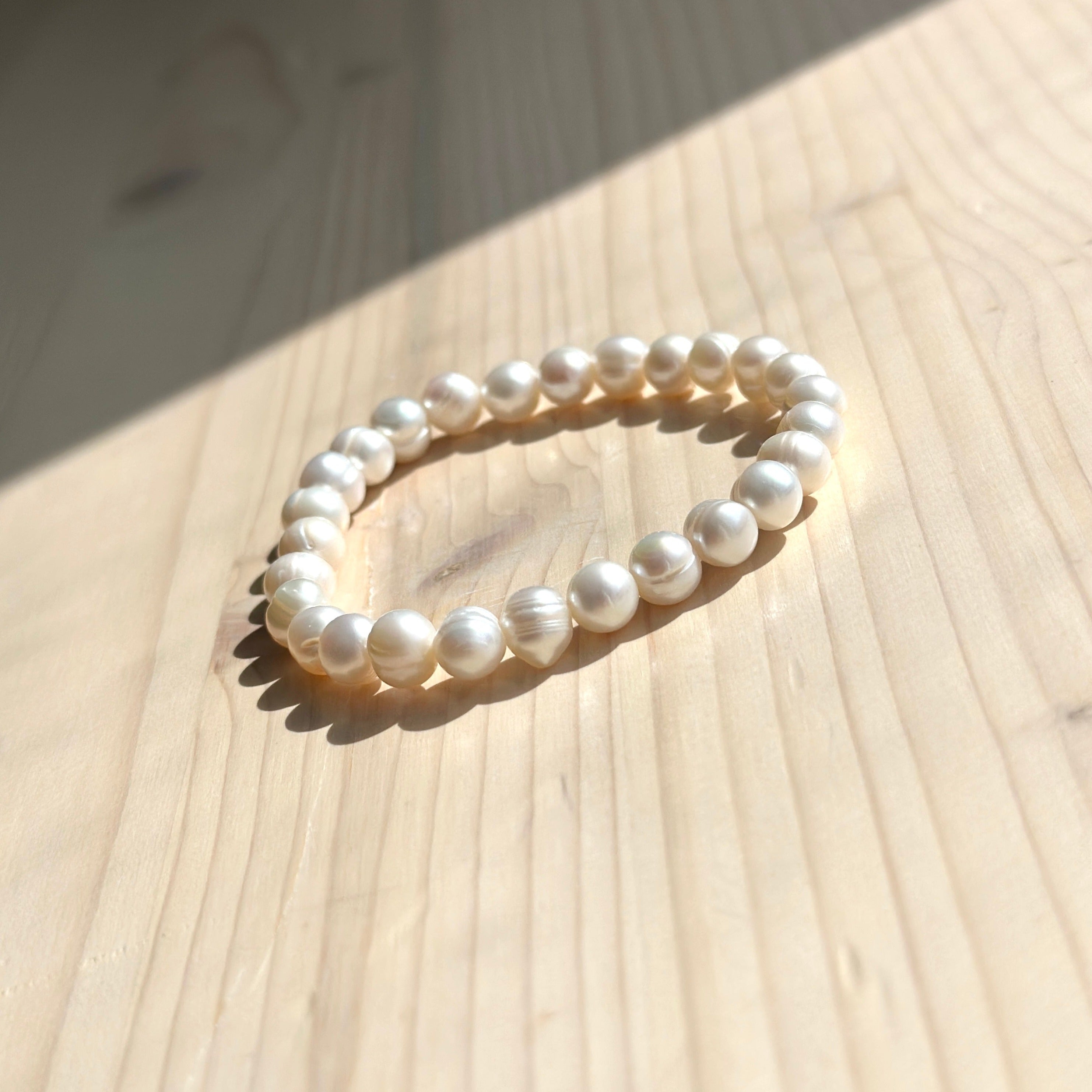 Elegant Pearl Stretch Bracelet for Women - Natural Freshwater Pearls Beaded Jewelry - Perfect for Weddings, Parties & Everyday Wear