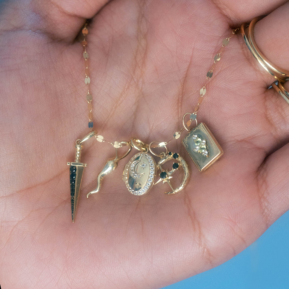 Solid Gold Amulet Charm - Elegant Jewelry for Protection & Good Luck | Perfect for Gifts, Spiritual Healing & Fashion Accessories