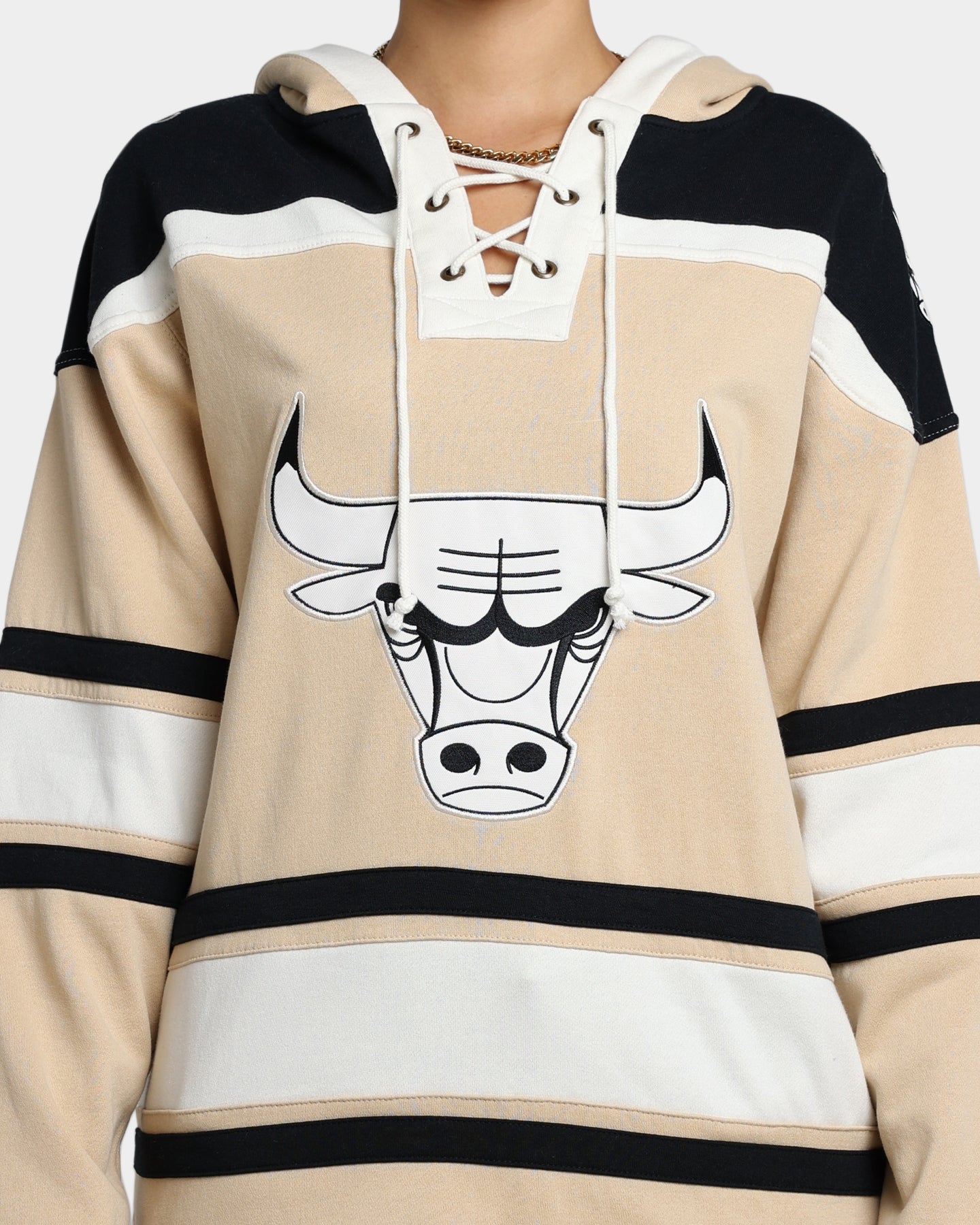 47 Brand Chicago Bulls Superior Lacer Hoodie Khaki - Men's NBA Pullover Sweatshirt for Basketball Fans & Streetwear Fashion | Game Day, Casual Wear & Outdoor Activities