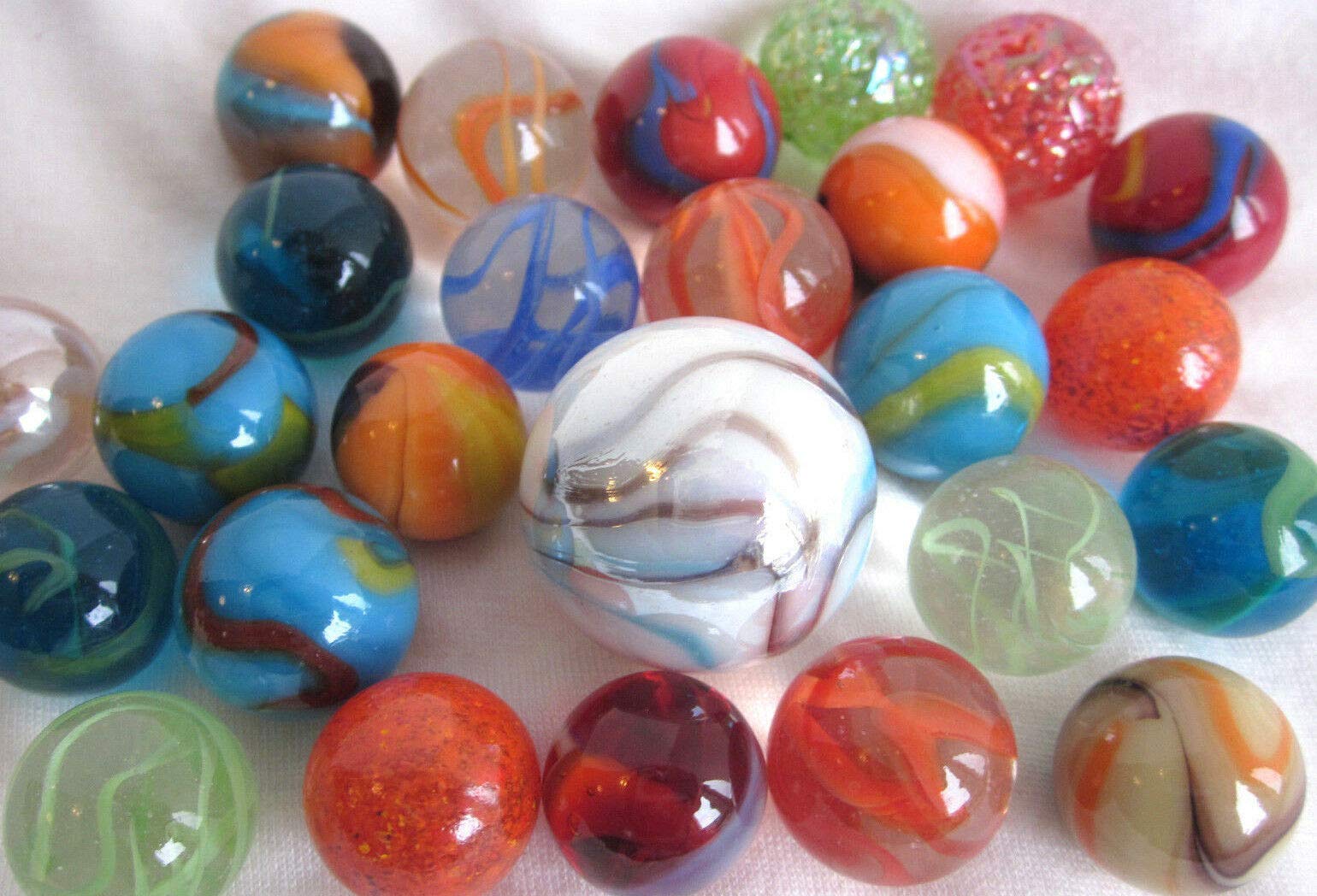 25-Pack Mixed Glass Marbles - Red Blue Yellow Swirl for Shooter Games, Vase & Aquarium Decor