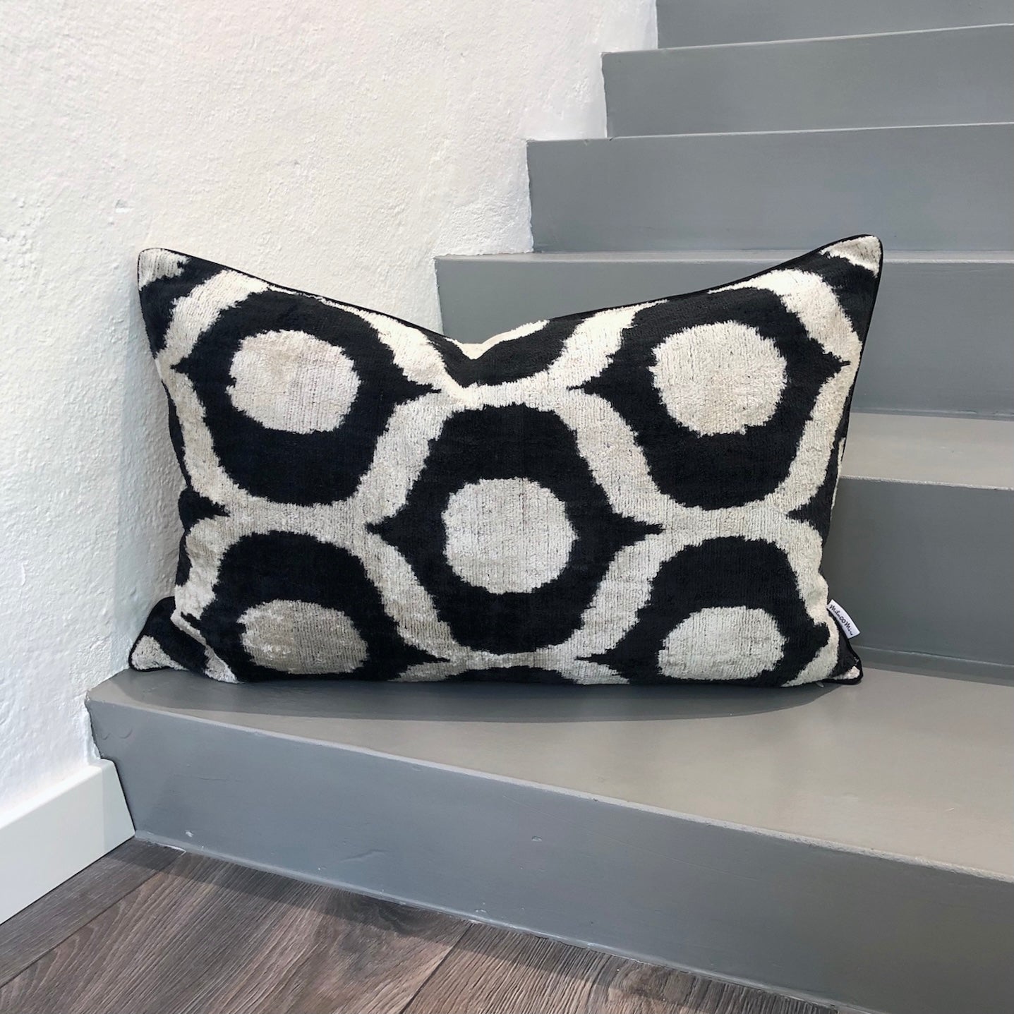 Luxury Velvet Ikat Cushion Cover - Ogee Black Pattern Decorative Throw Pillow Case for Sofa, Bed, Living Room & Home Decor