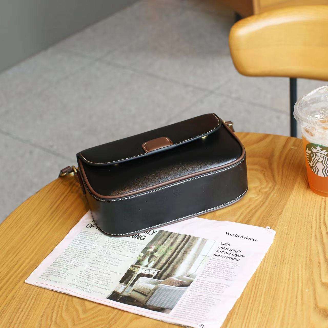 Stylish Compact Leather Crossbody Purse for Women - Fashionable Small Shoulder Bag with Adjustable Strap - Perfect for Travel, Shopping & Everyday Use