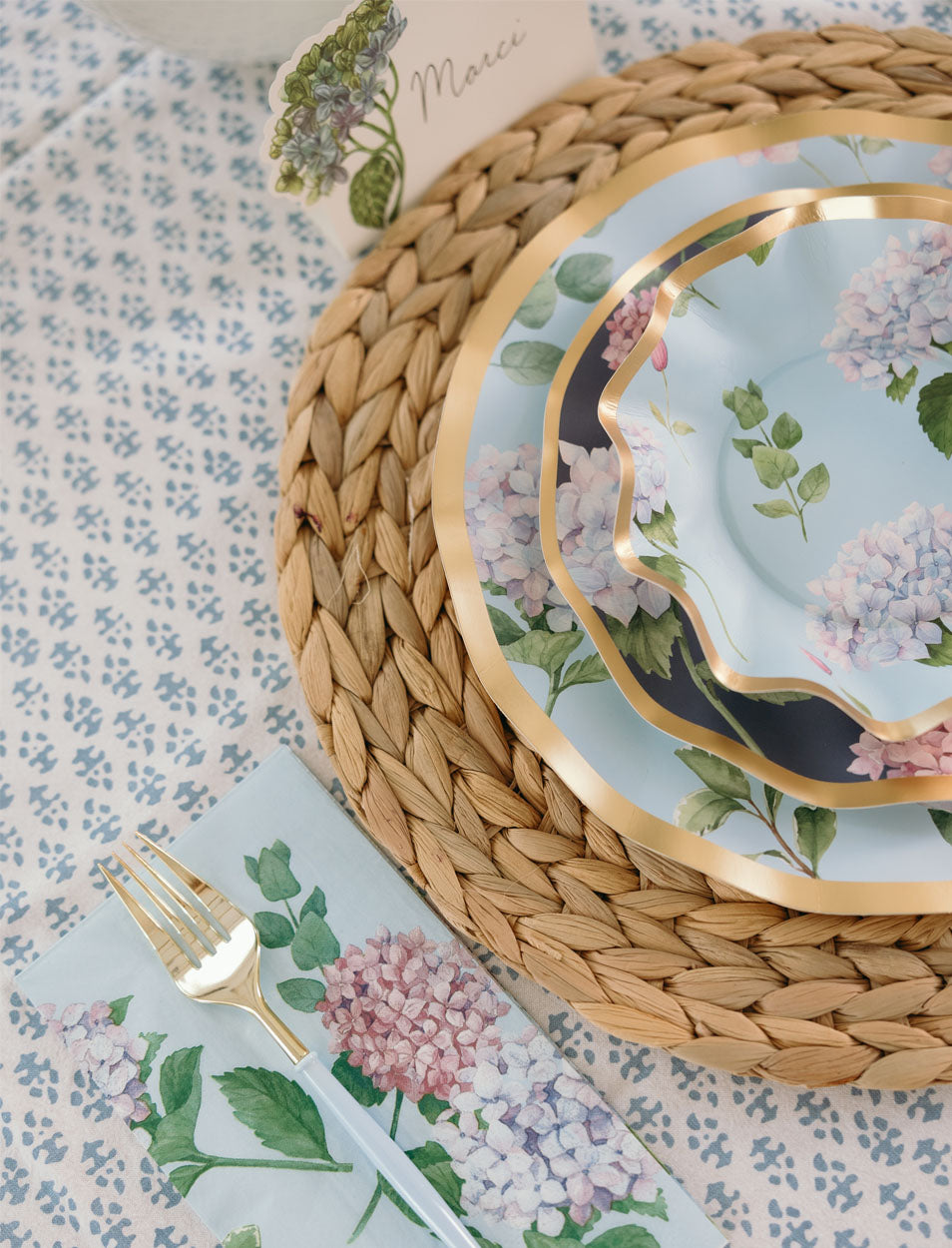 Hydrangea Salad Plates Set of 8 - Elegant Floral Dinnerware for Parties, Weddings & Home Decor