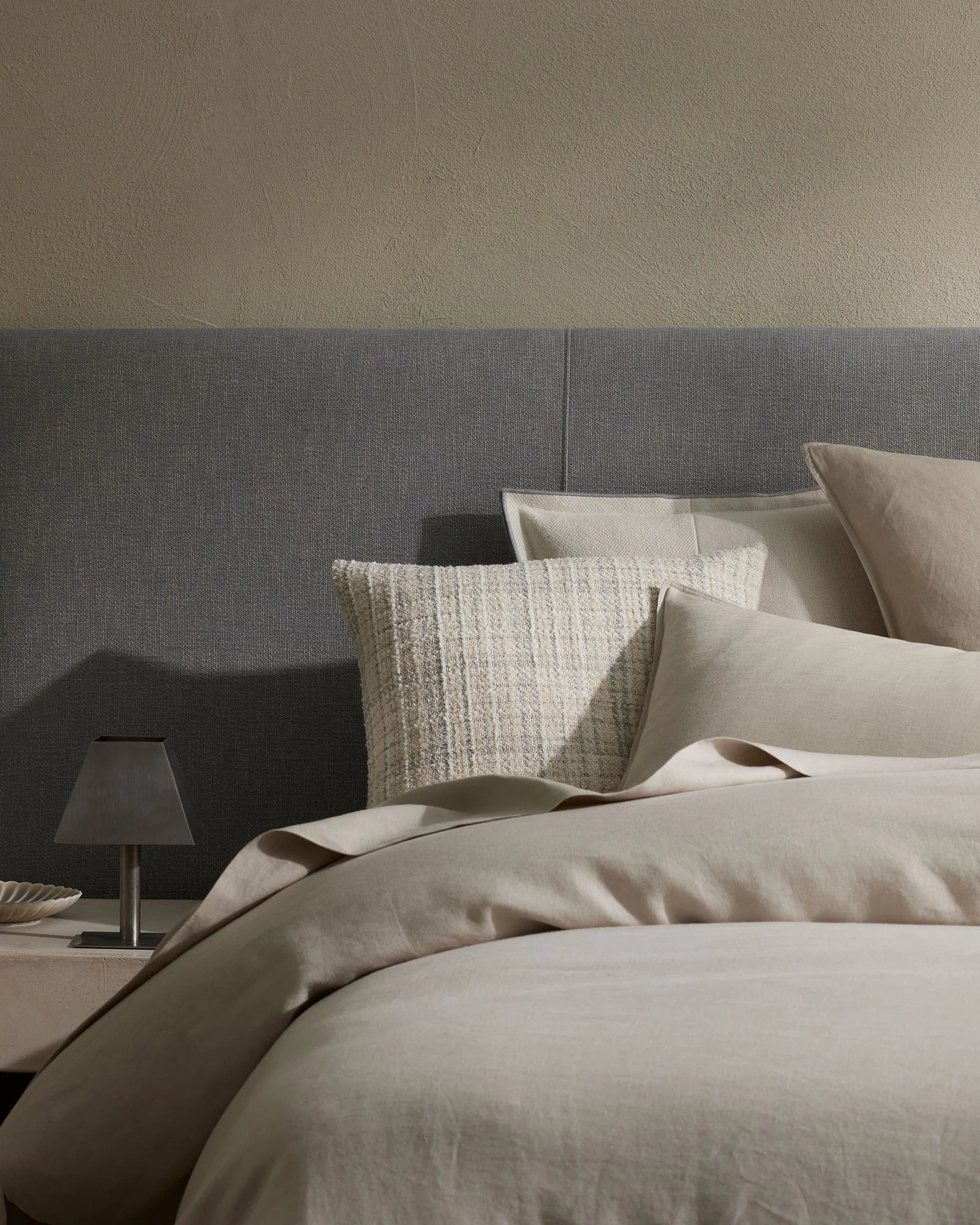 Ravello Quilt Cover Set - Bone White Luxury Bedding - Soft & Breathable Cotton Duvet Cover for Queen/King Size - Perfect for Master Bedroom, Guest Room & Cozy Home Decor