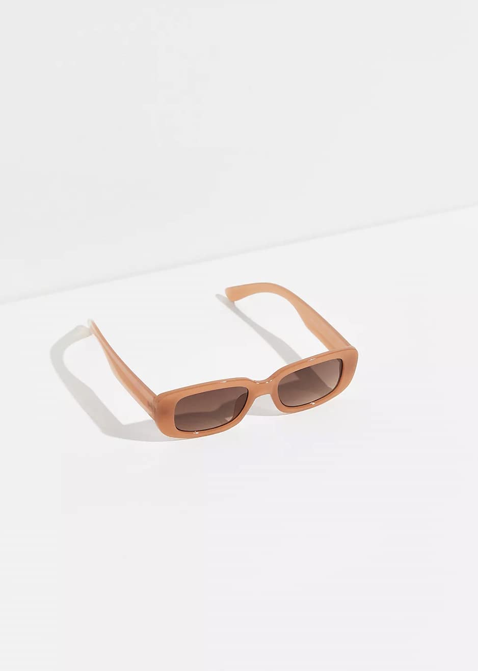 Trendy Y2K Retro Sunglasses for Women & Men - Brown Rectangle Fashion Shades, 90s Vintage Square Glasses | Perfect for Beach, Driving, and Street Style Outfits