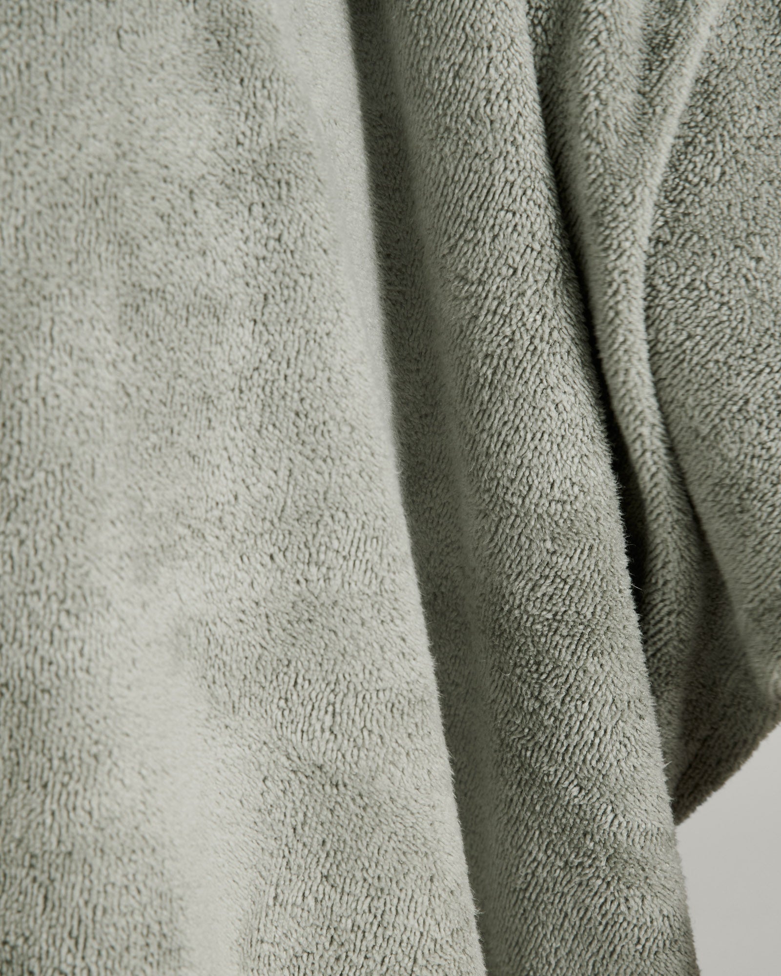 Soft & Absorbent Kids' Hooded Towel with Gum Tree Print - Perfect for Bath Time, Swimming, and Beach Fun