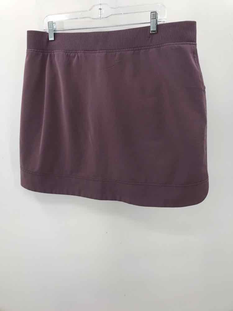 32 Degree Purple Athletic Skirt with Built-in Shorts - Size Large - Pre-Owned | Perfect for Tennis, Golf & Running Workouts