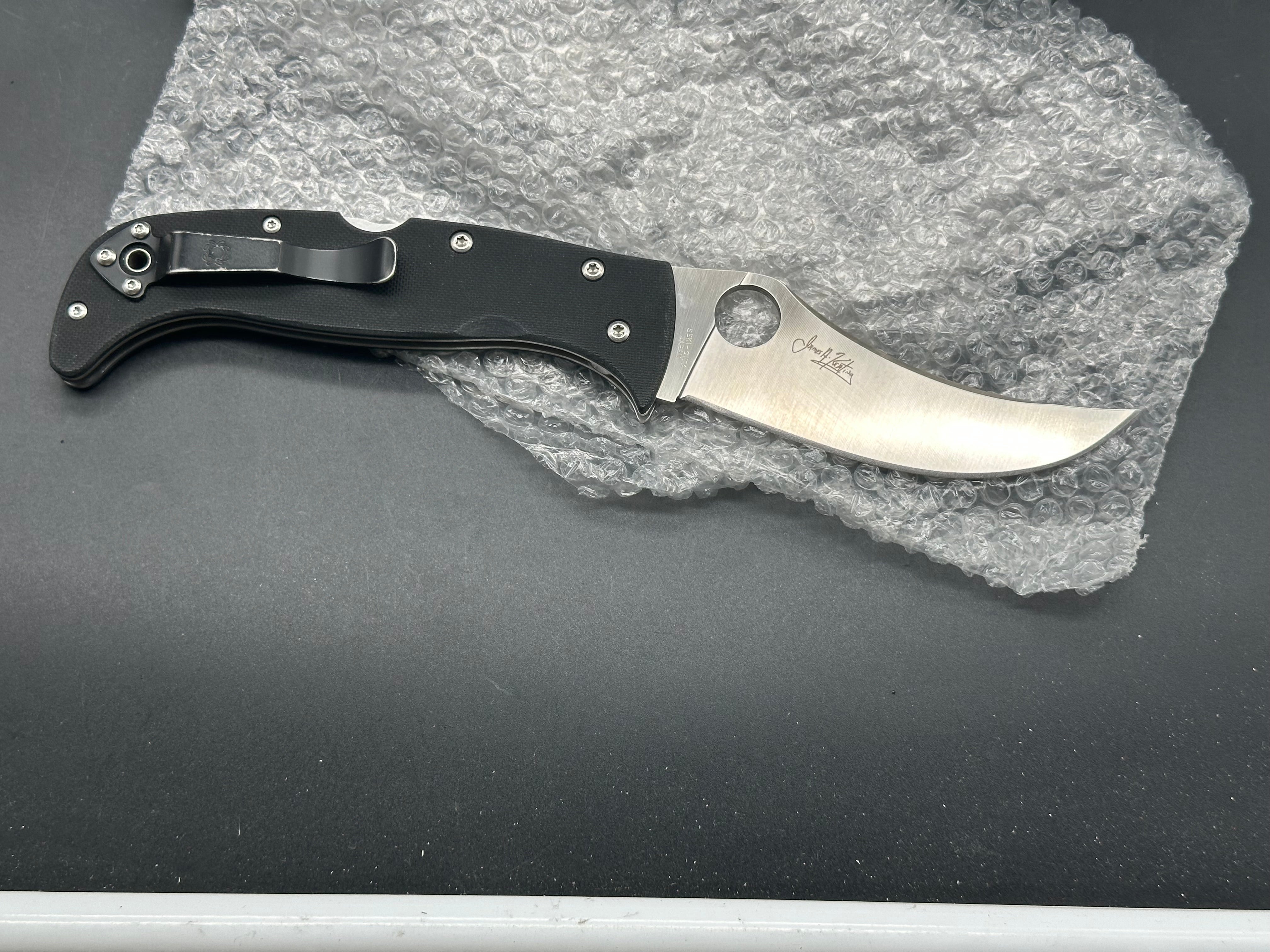 Spyderco James Keating Chinook 4 Lockback Folding Knife - Black G-10 Handle, 3.8
