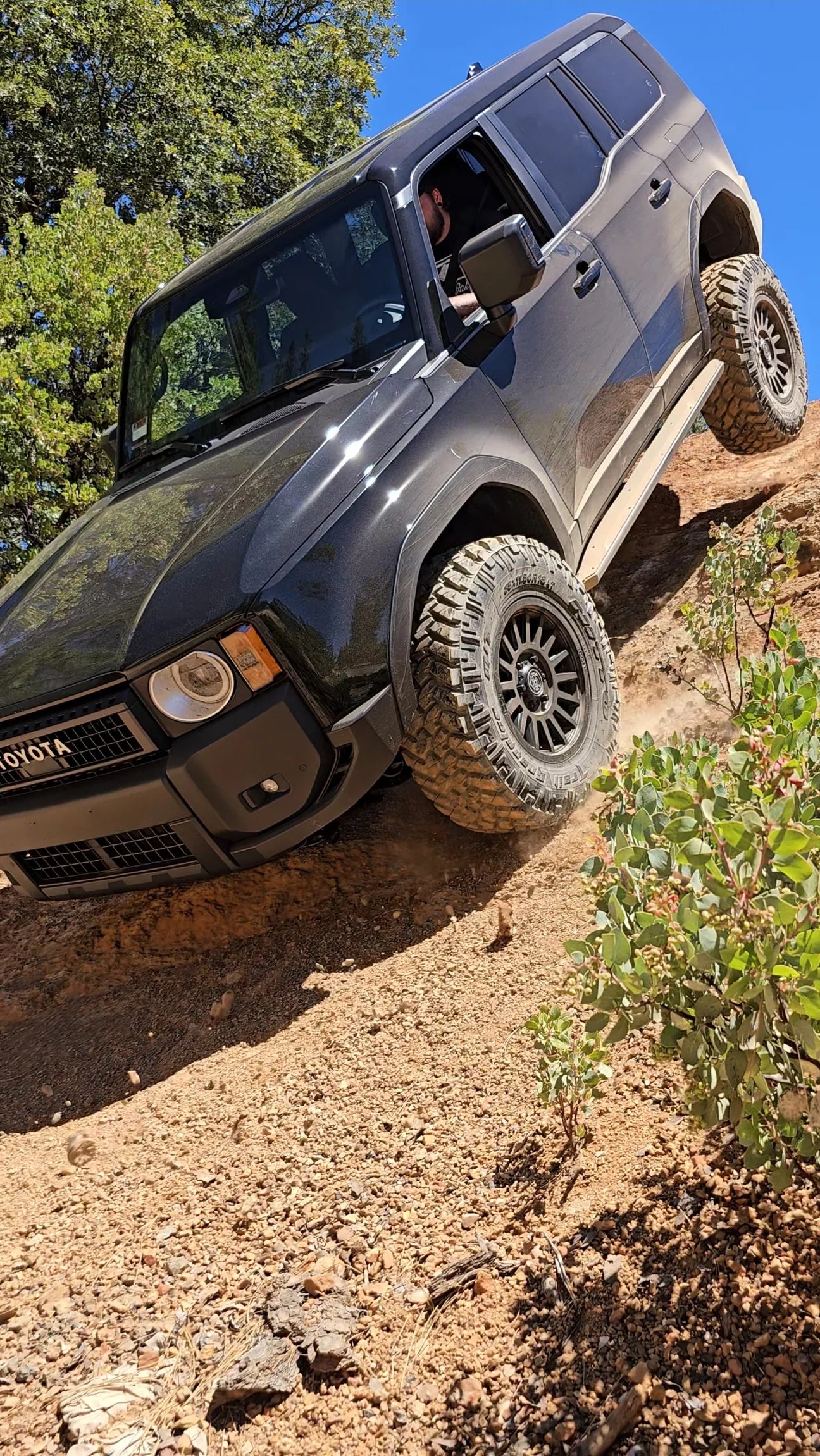 2024+ Toyota Land Cruiser 250 Heavy Duty Rock Slider Steps - Off-Road Protection & Side Steps - Perfect for Trail Riding & Daily Driving