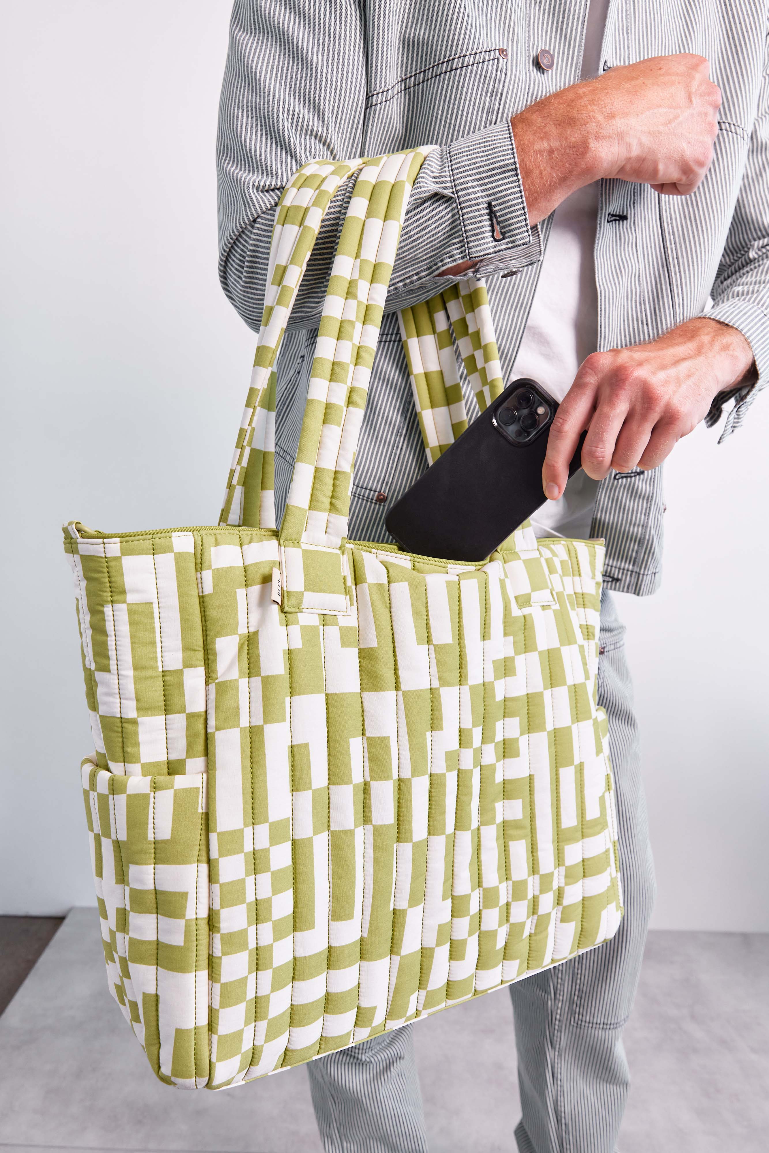Stylish and Durable Play Date Tote Bag - Perfect for Beach, Shopping, and Everyday Use