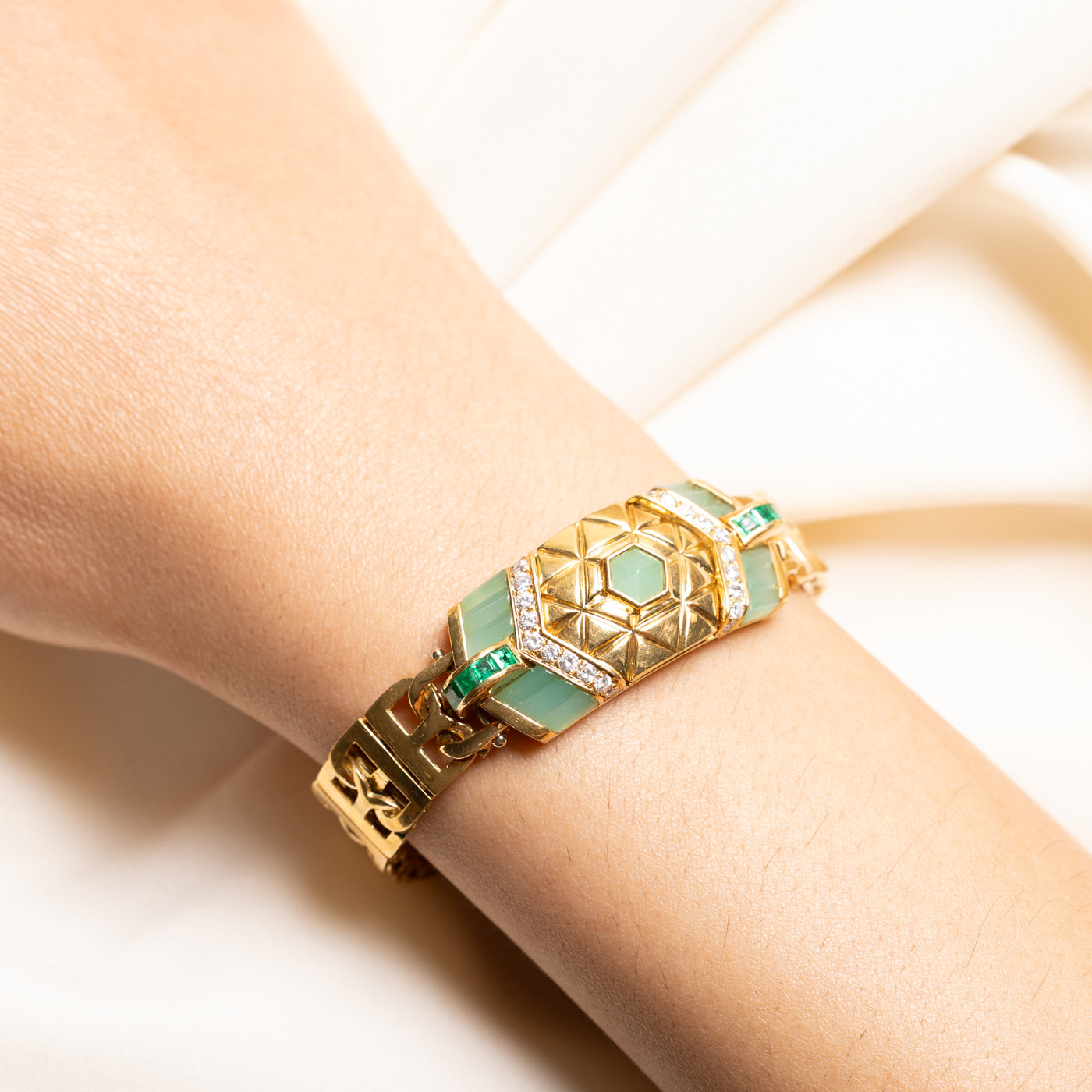 18K Italian Gold Chrysoprase, Emerald & Diamond Bracelet - 8.50ctw Gemstones, 0.77ctw Diamonds - 7.5