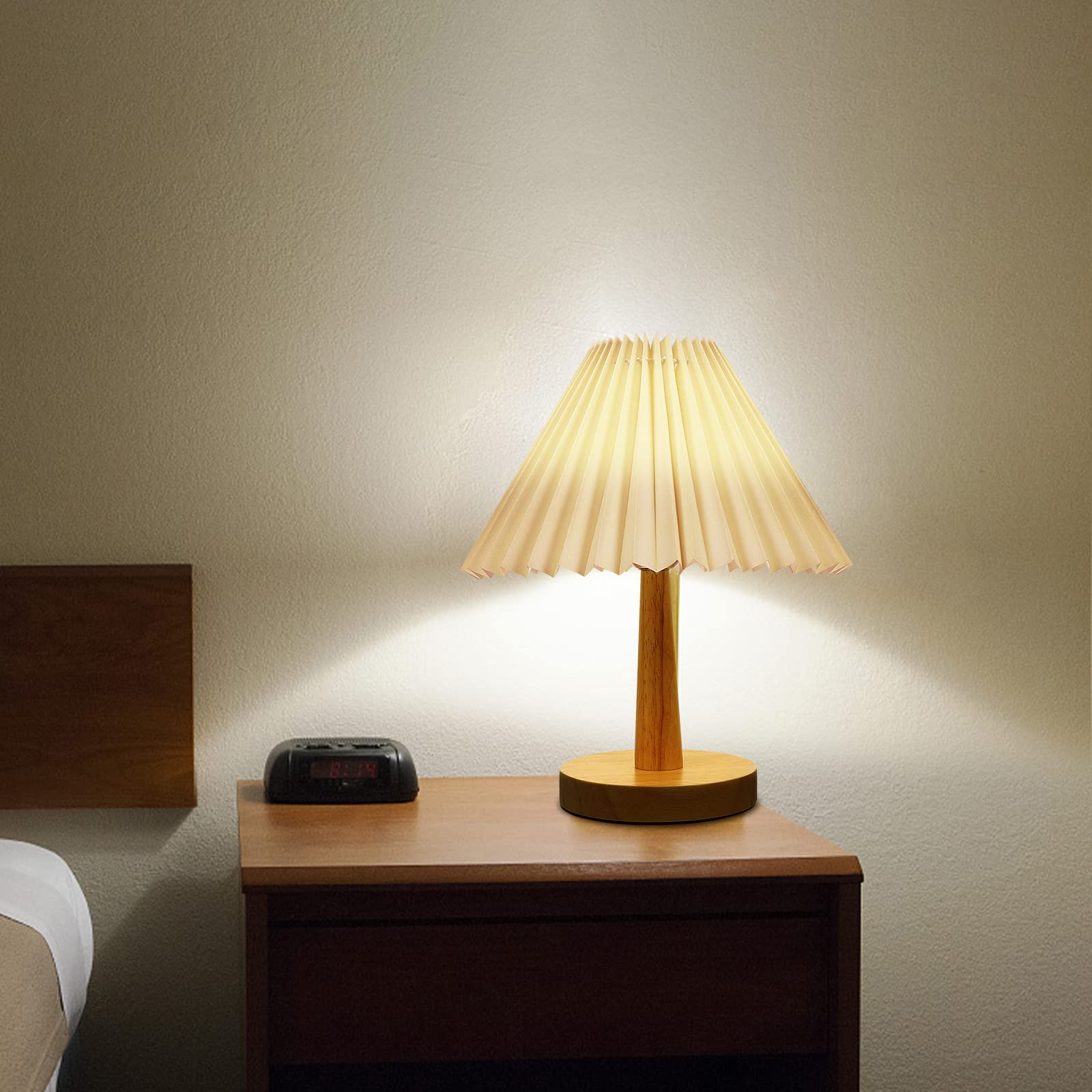 Minimalist USB Desk Lamp with Retro Iron Tree Design - Adjustable Table Light for Home Office, Bedroom Night Light, Student Study Lamp & Room Decor - Perfect for Reading, Working & Relaxing