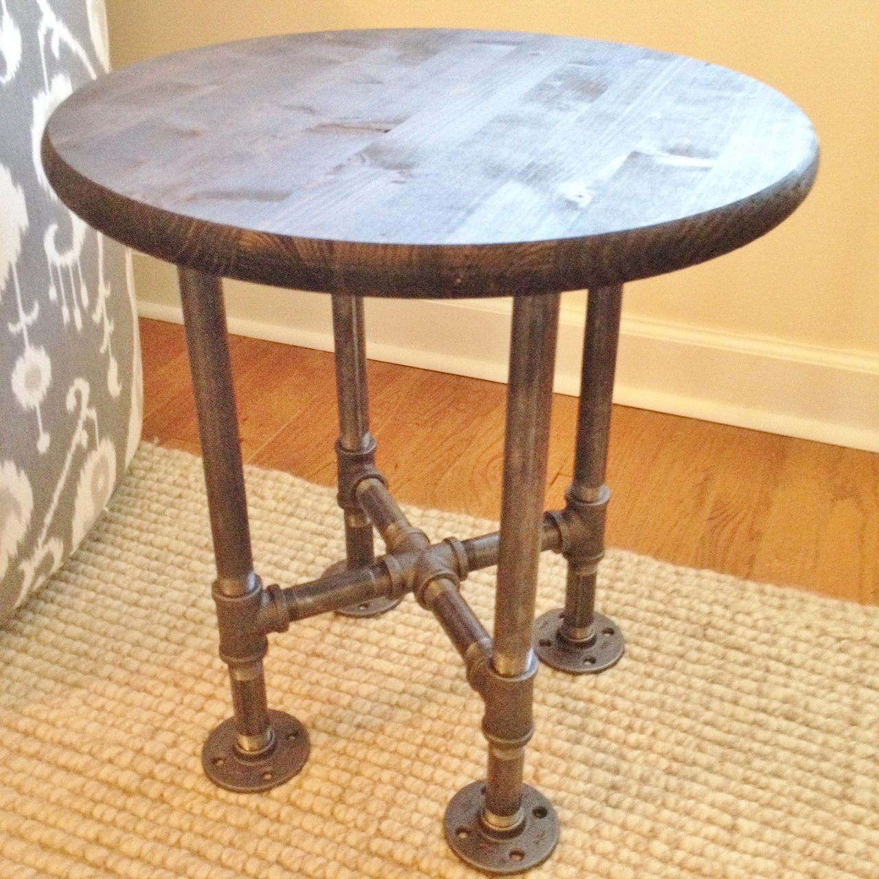 Industrial Steel Pipe End Table - Small Round Side Table for Living Room, Bedroom & Office | Rustic Home Decor Accent Table