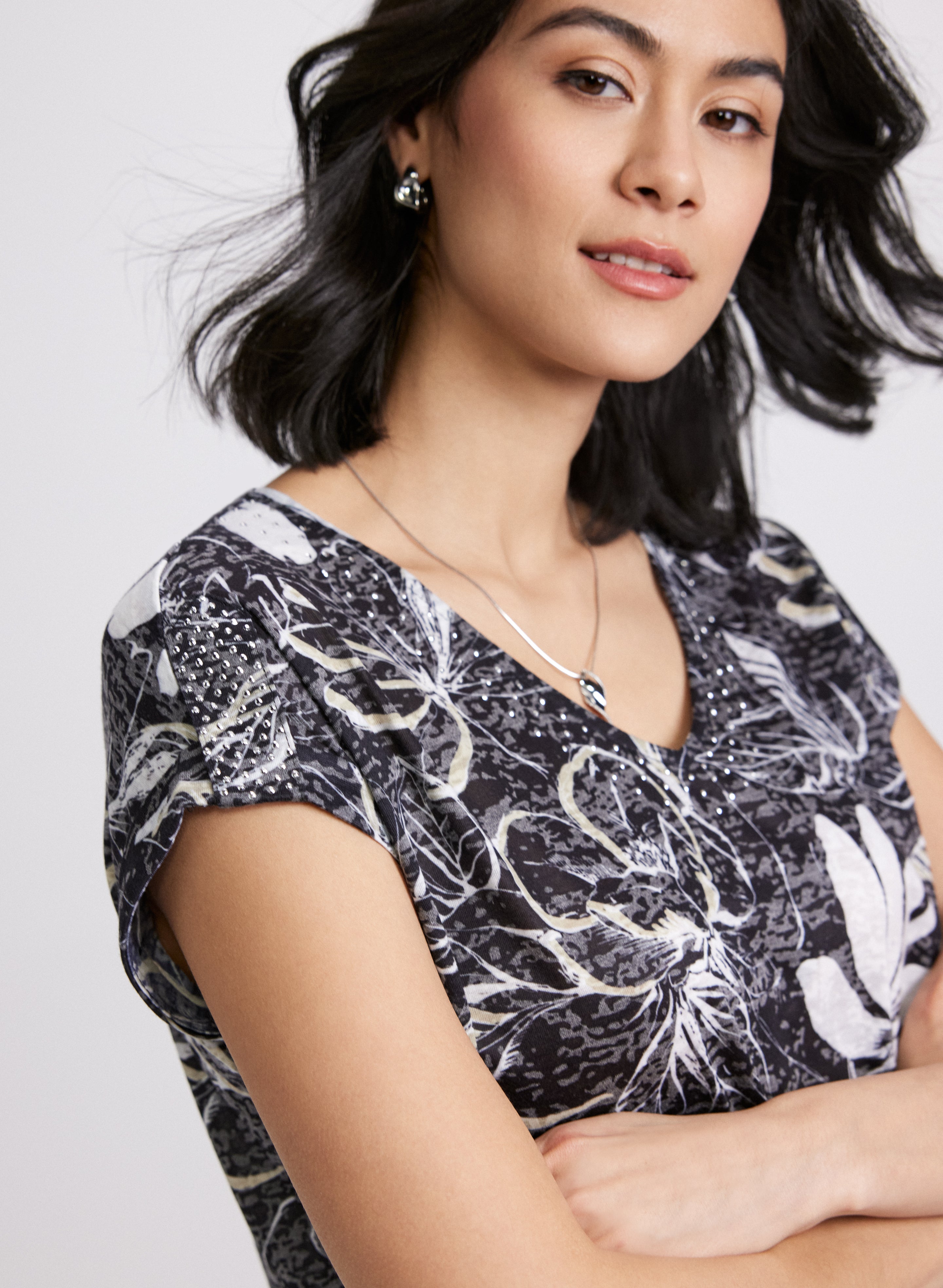 Floral Print T-Shirt for Women - Soft Cotton Short Sleeve Blouse - Casual Summer Top for Outdoors, Travel & Daily Wear