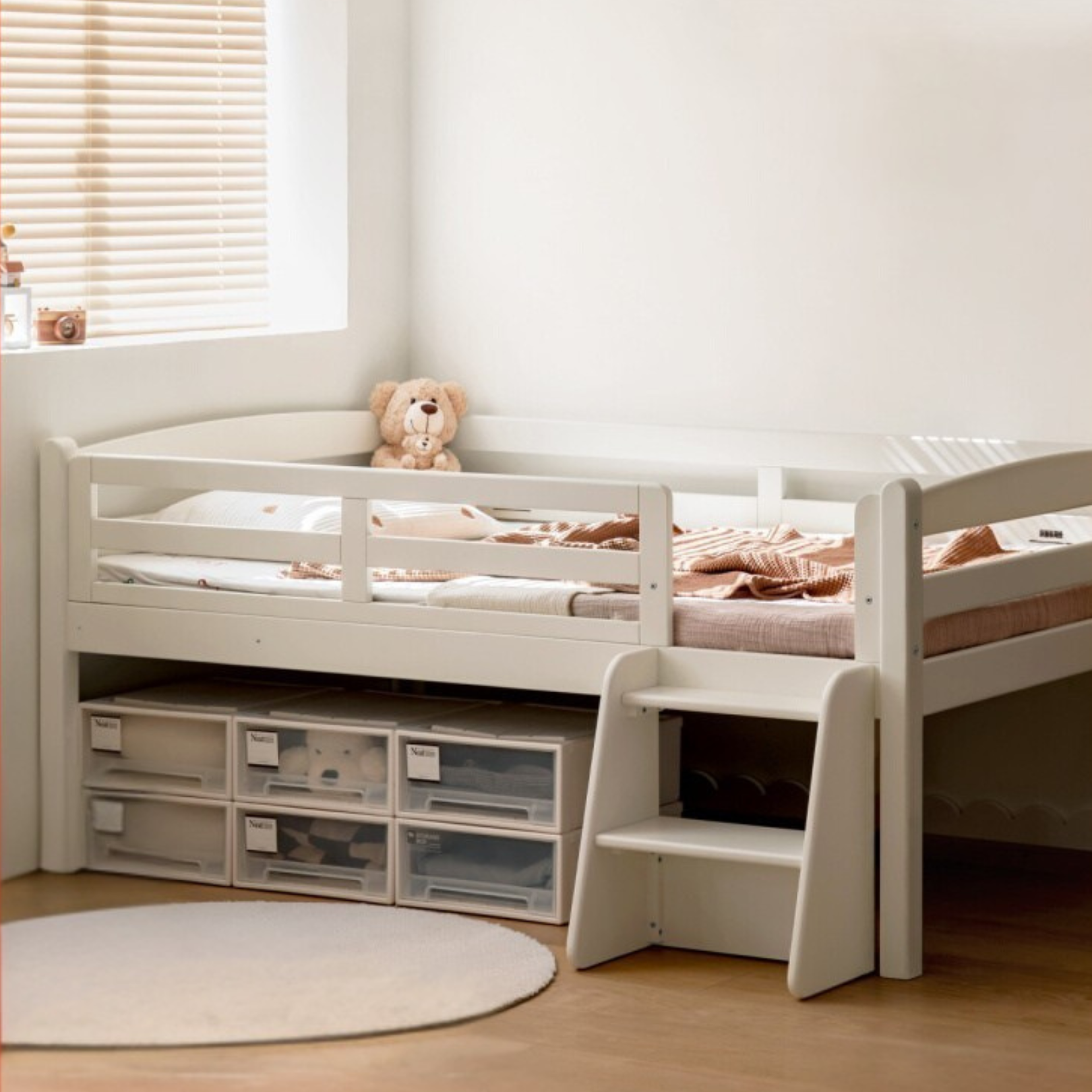 Solid Oak Wood Single Bed with Guardrail - Sturdy & Safe for Kids, Teens & Adults - Perfect for Bedrooms, Dorm Rooms & Guest Rooms