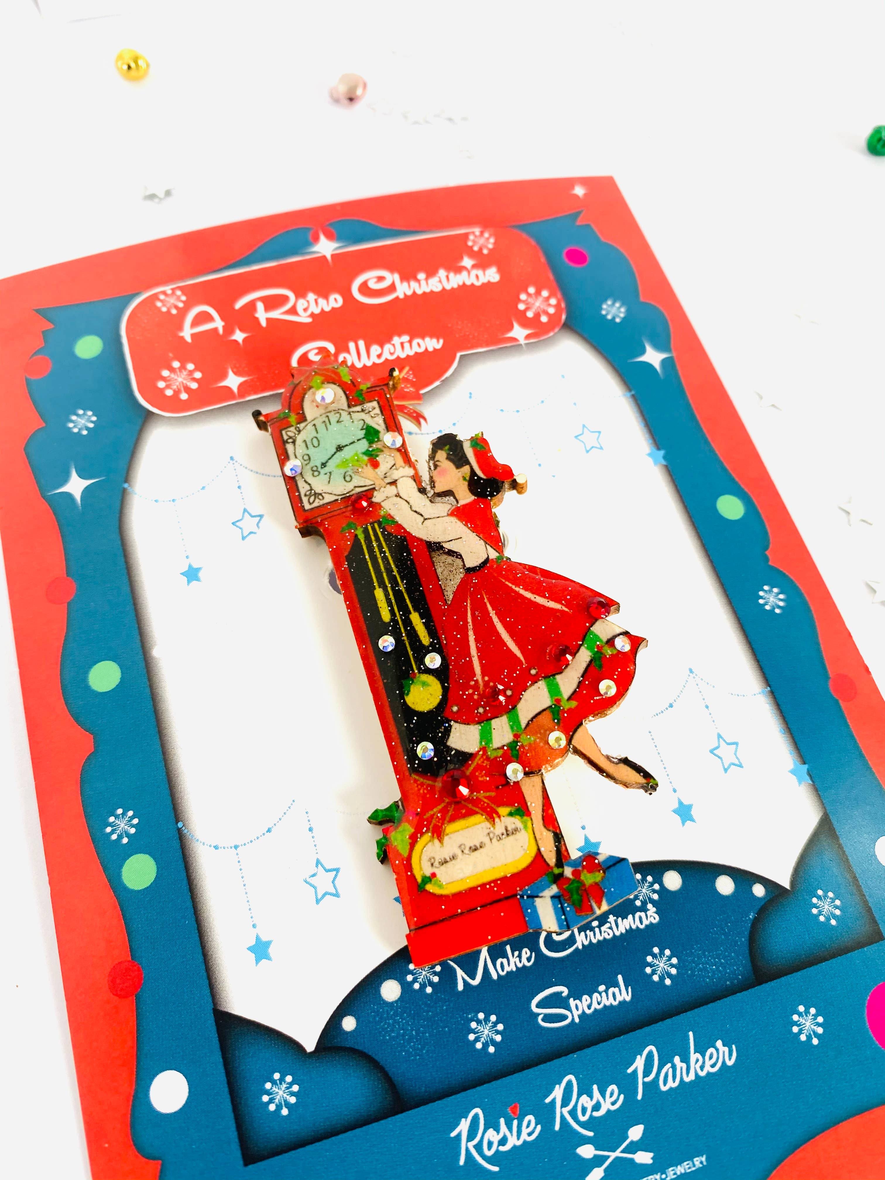 Vintage Christmas Eve Grandfather Clock Brooch - Elegant Holiday Jewelry for Women | Perfect for Christmas Parties, Gift Giving & Festive Outfits
