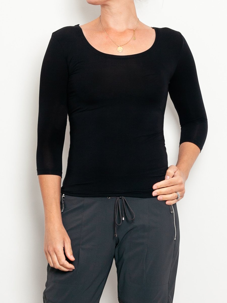 Tani Women's 3/4 Sleeve Scoop Neck T-Shirt - Casual Comfort Top for Everyday Wear & Layering