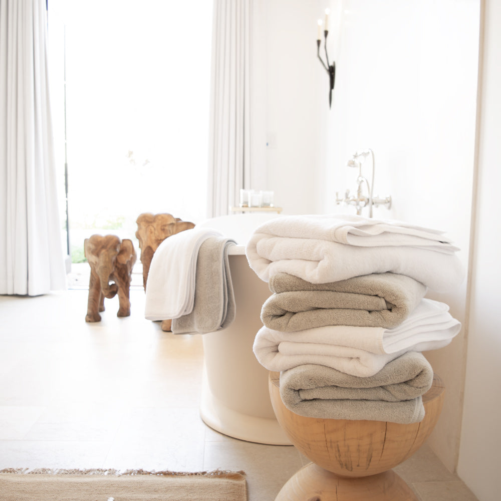 Premium Lago Hand Towel - Soft & Absorbent Gray Bath Towel for Kitchen & Bathroom | Ideal for Hand Drying, Dish Towel, Spa & Guest Use