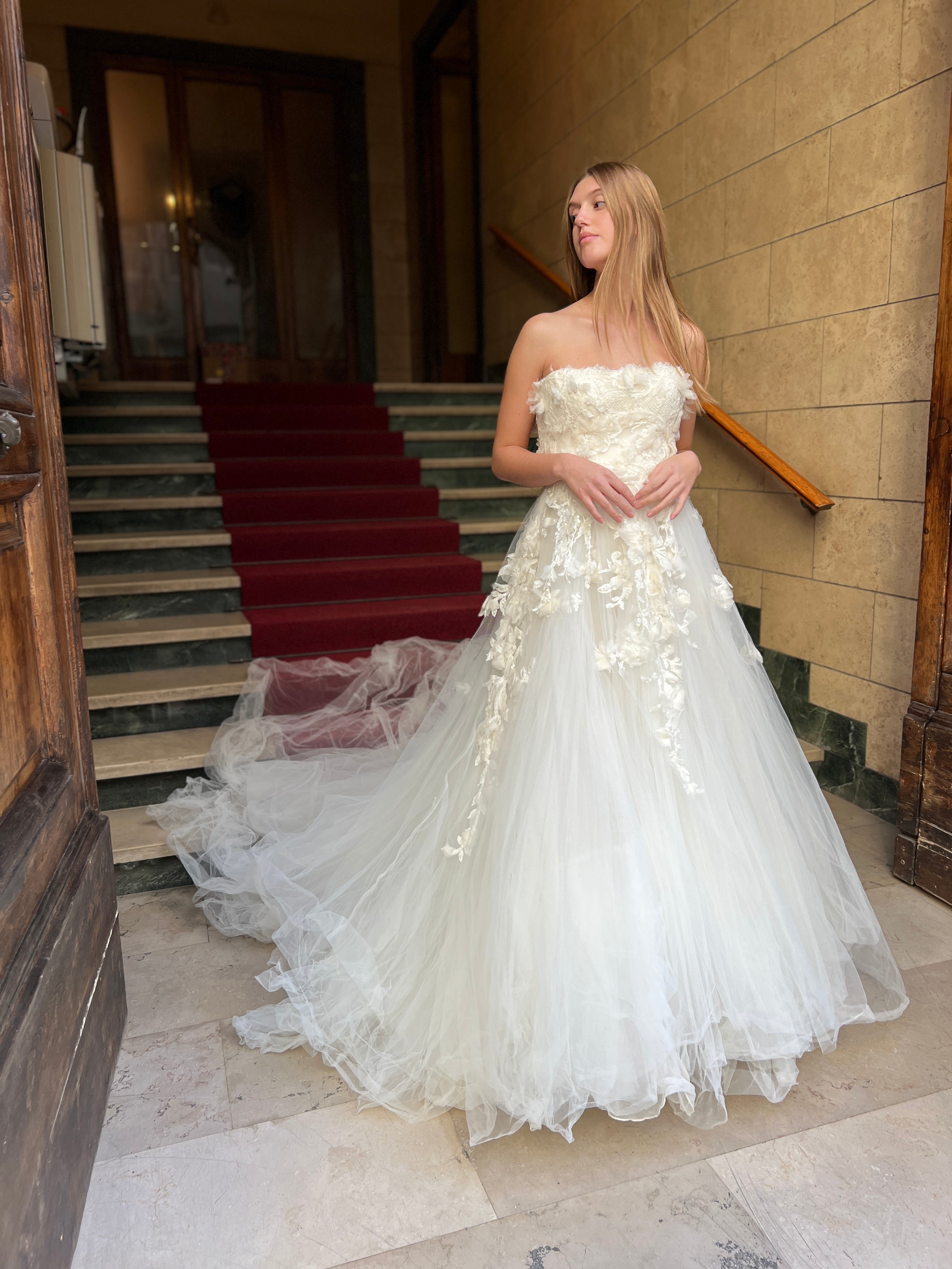 Elie Saab Off-Shoulder Tulle Wedding Dress - Elegant Bridal Gown for Church Ceremony & Romantic Reception