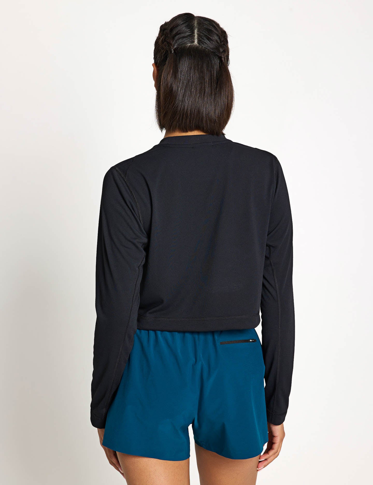 Black High-Waisted Long Train Yoga Crop Top for Women - Perfect for Workouts, Running & Gym Sessions