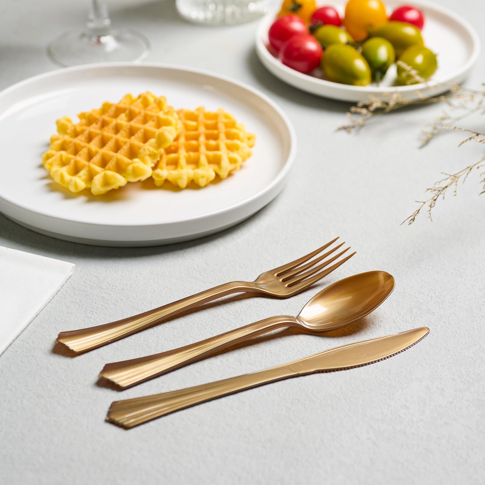 180-Piece Gold Plastic Silverware Set - Disposable Cutlery Kit with 60 Forks, 60 Spoons & 60 Knives - Elegant Plastic Utensils for Parties, Weddings, Catering & Home Dining - Perfect for Events, BBQs & Family Gatherings