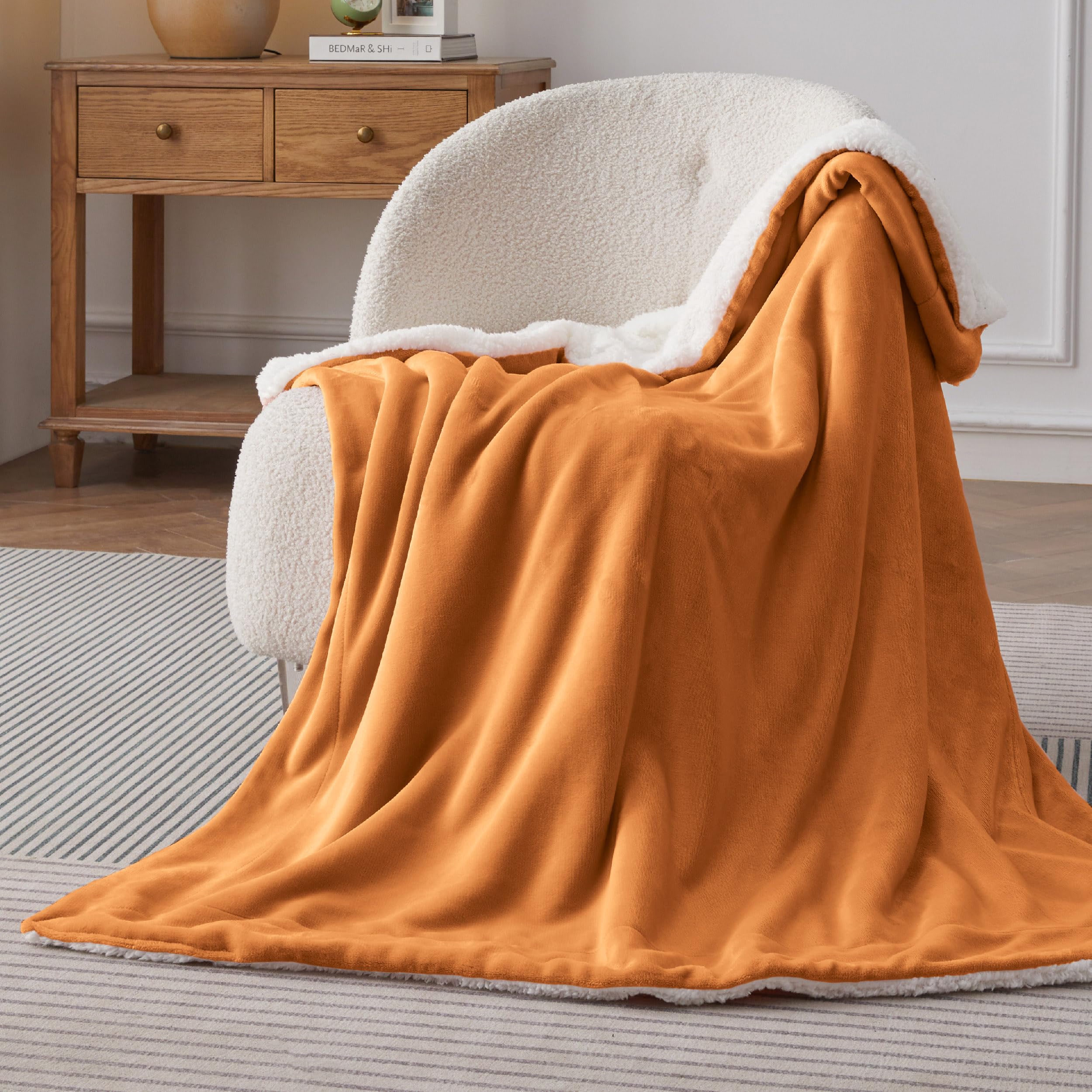 Bedsure Sherpa Fleece Throw Blanket Twin Size 60