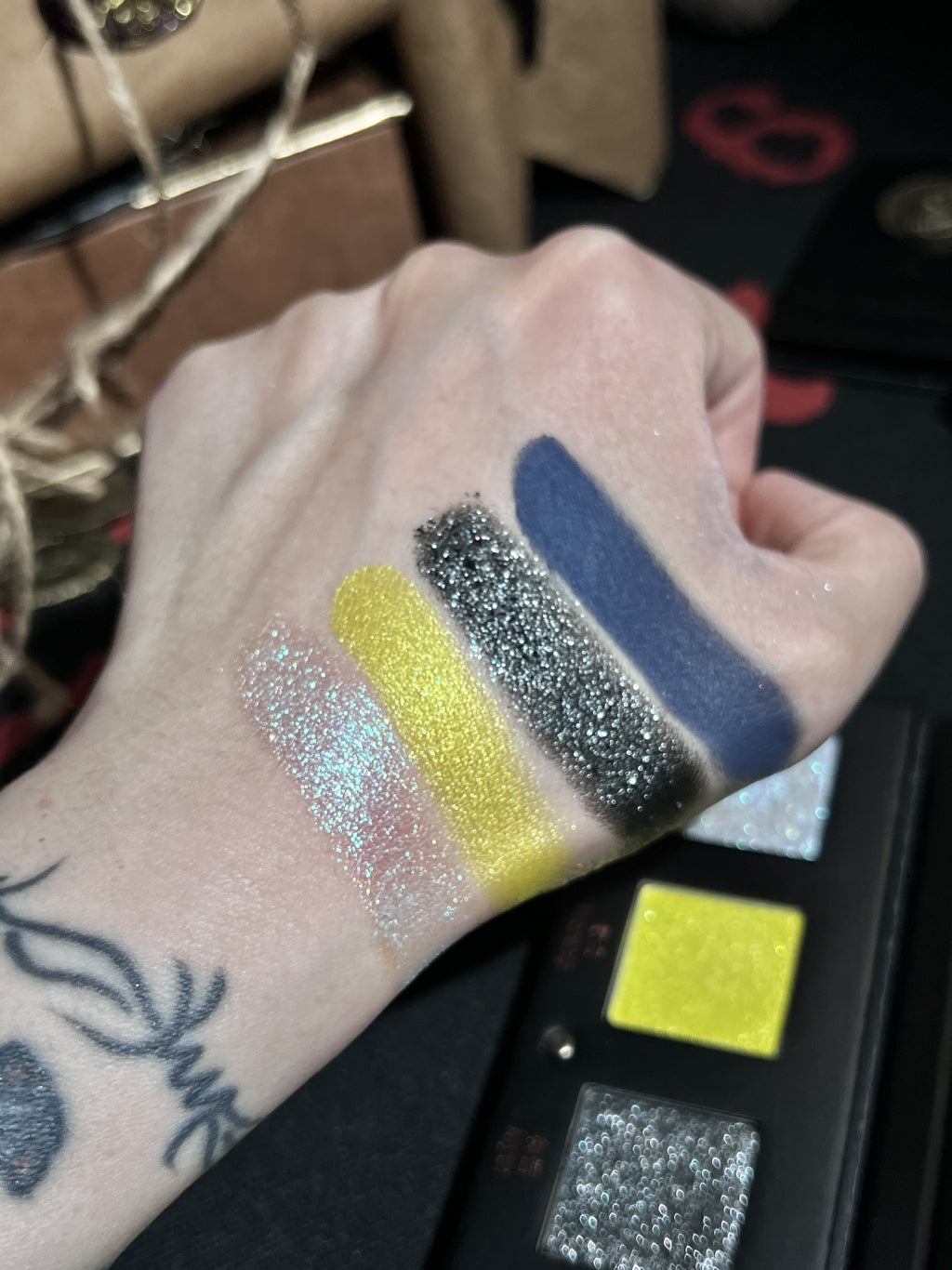 Shellwe Makeup Dove's Palette - Matte Satin Shimmer Chameleon Quad Eyeshadow Palette | Long-Lasting Pigmented Eye Shadow for Day & Night Looks | Perfect for Parties, Weddings & Special Occasions