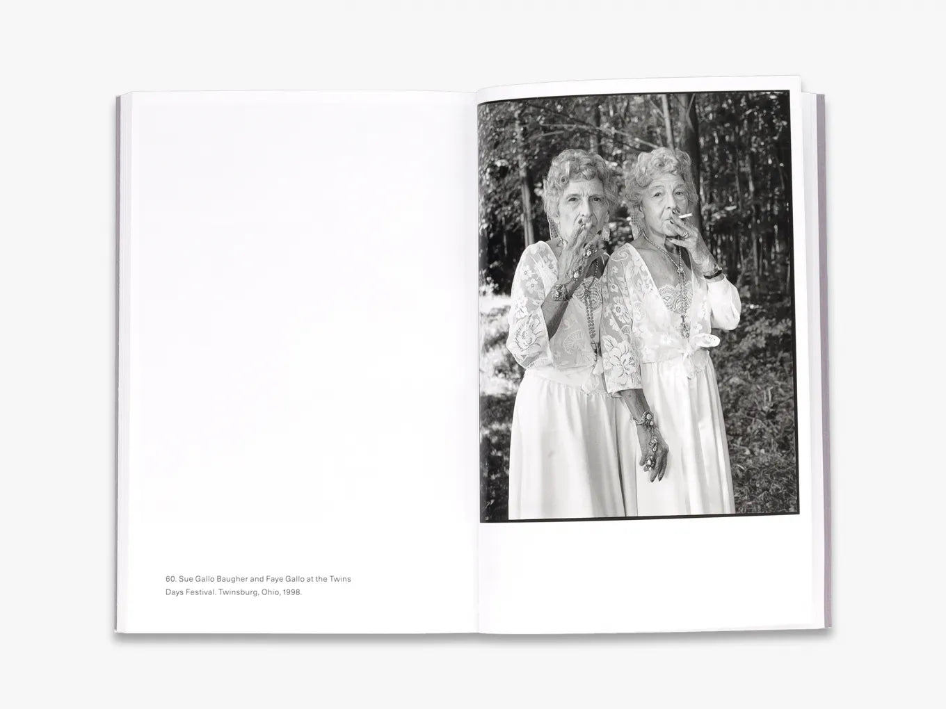 Mary Ellen Mark Photofile - Iconic Photography Book Collection for Art Lovers & Collectors | Perfect for Home Decor, Coffee Table Display & Gift Ideas